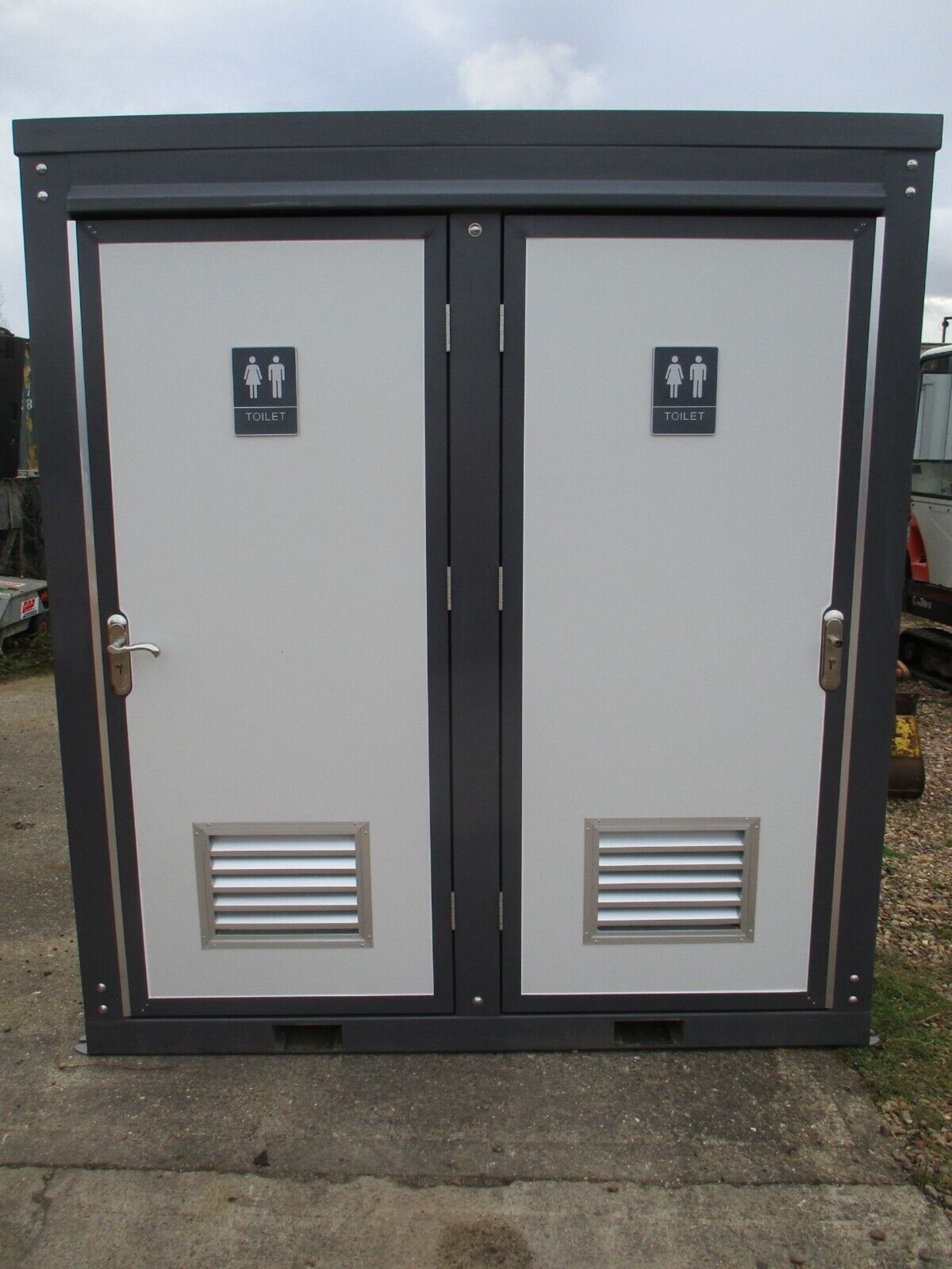 2.15M X 1.3M DOUBLE TOILET BLOCK SECURE SHIPPING CONTAINER DELIVERY ARRANGED