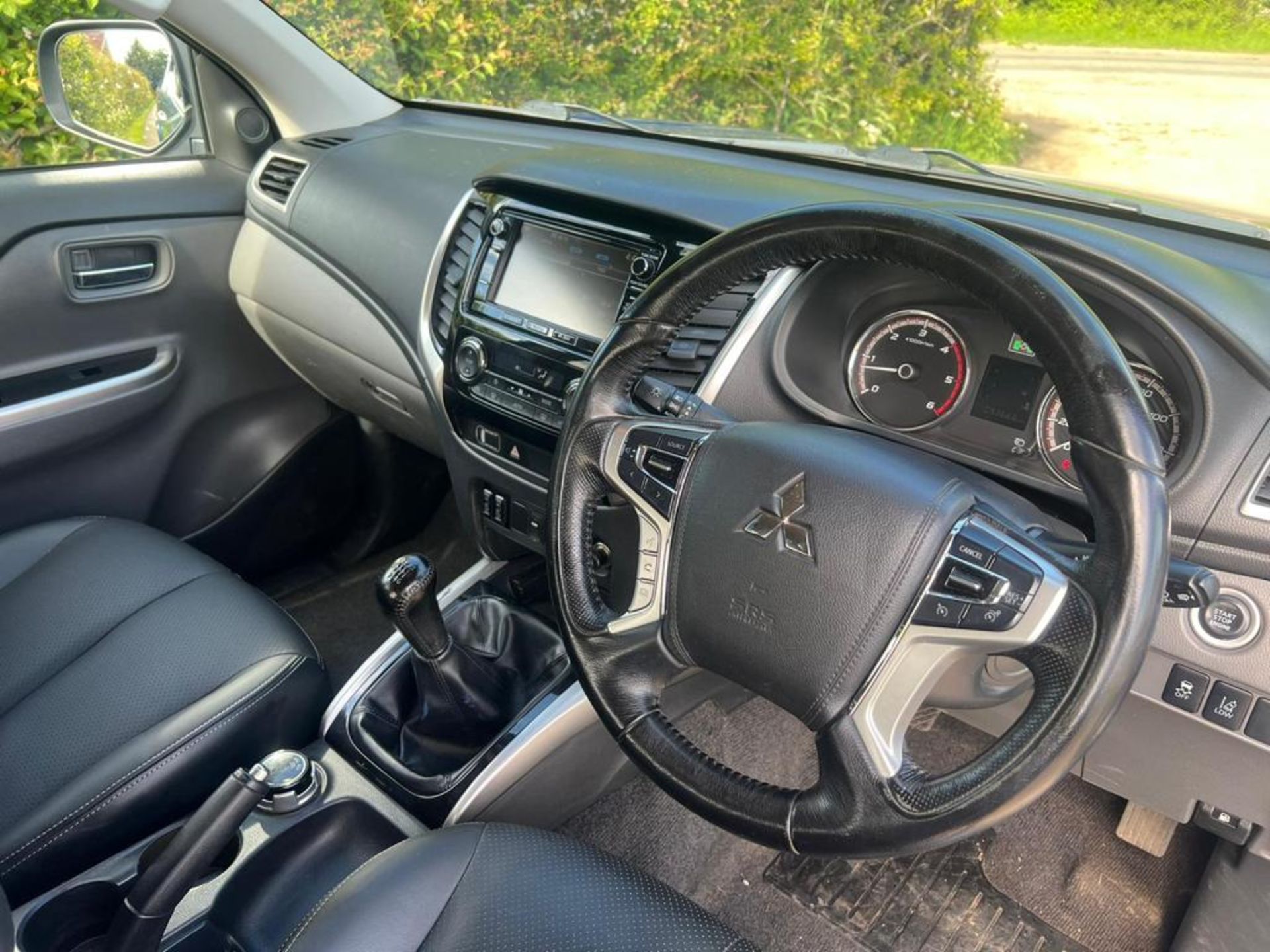 2017 MITSUBISHI L200 WARRIOR PICK UP - 93K MILES. - Image 12 of 13