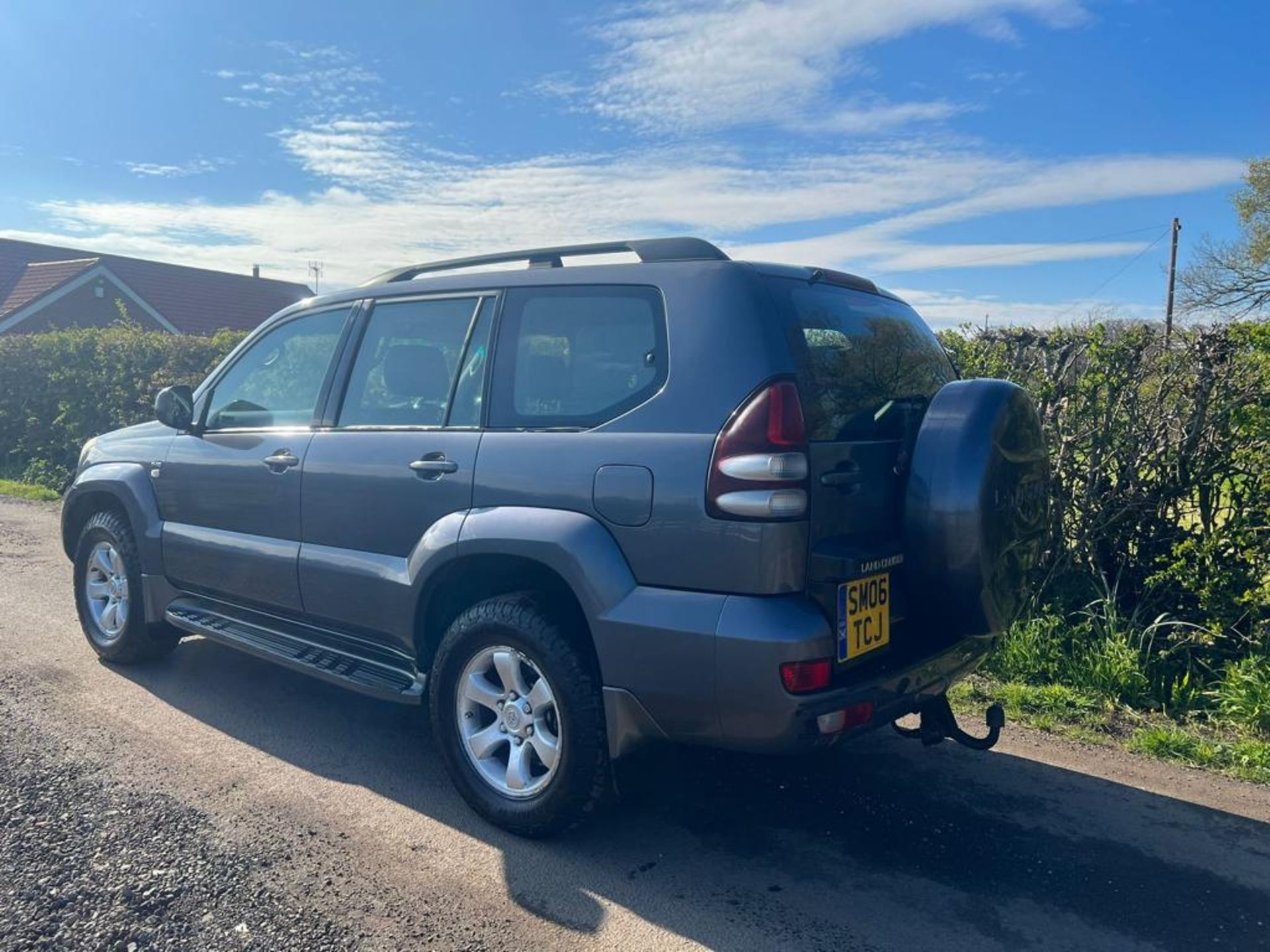 2006 TOYOTA LANDCRUISER SUV ESTATE - AUTOMATIC - 3.0 DIESEL - 122K MILES - Image 7 of 10