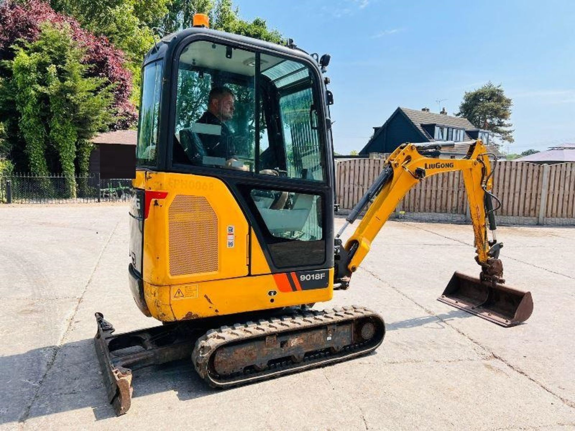 LIUGONG 9018F EXCAVATOR *YEAR 2020, 543 HOURS, ONE OWNER FROM NEW - Image 16 of 16