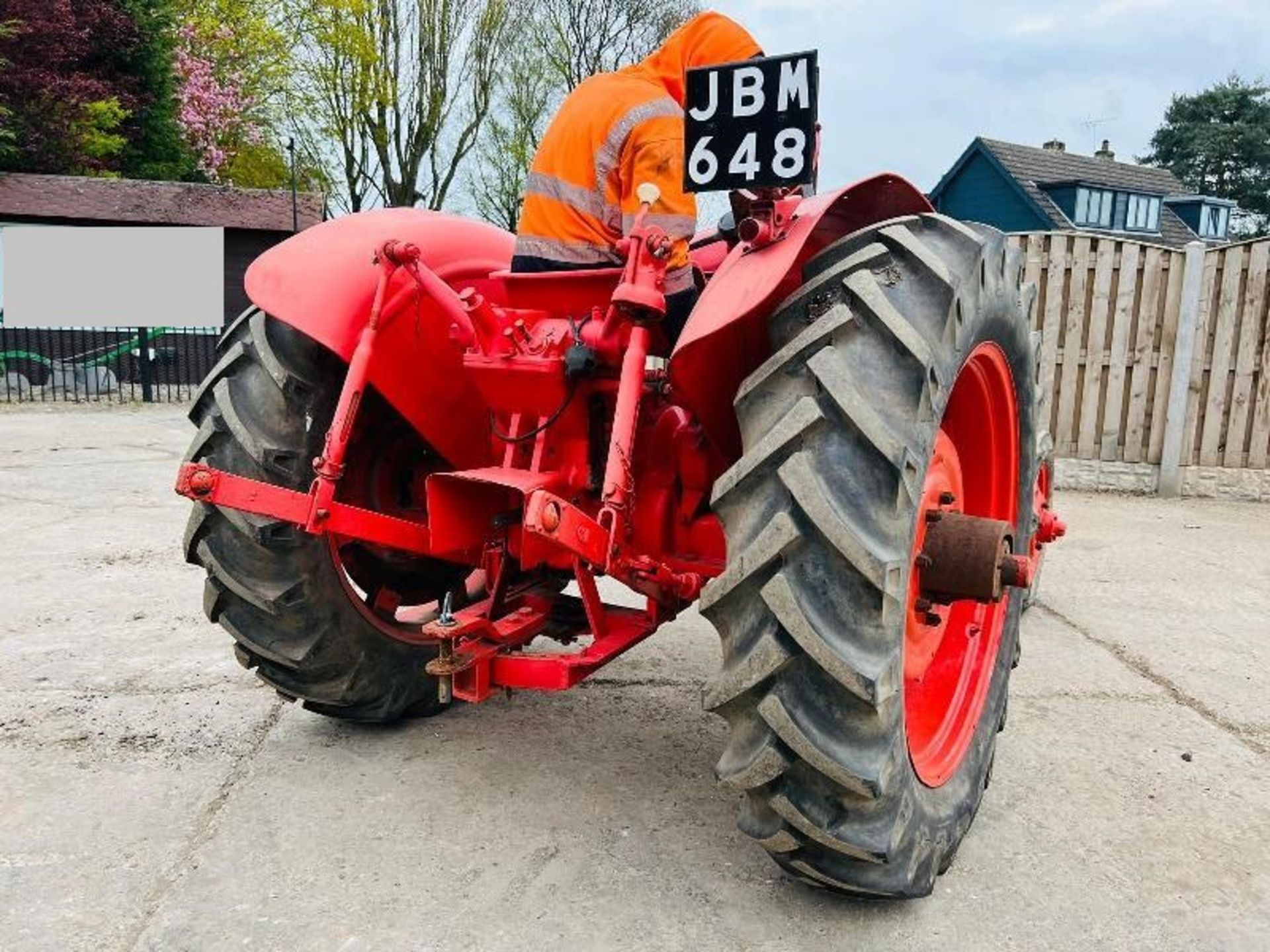 NUFFIELD UNIVERSAL TVO PETROL TRACTOR *VIDEO* - Image 5 of 16