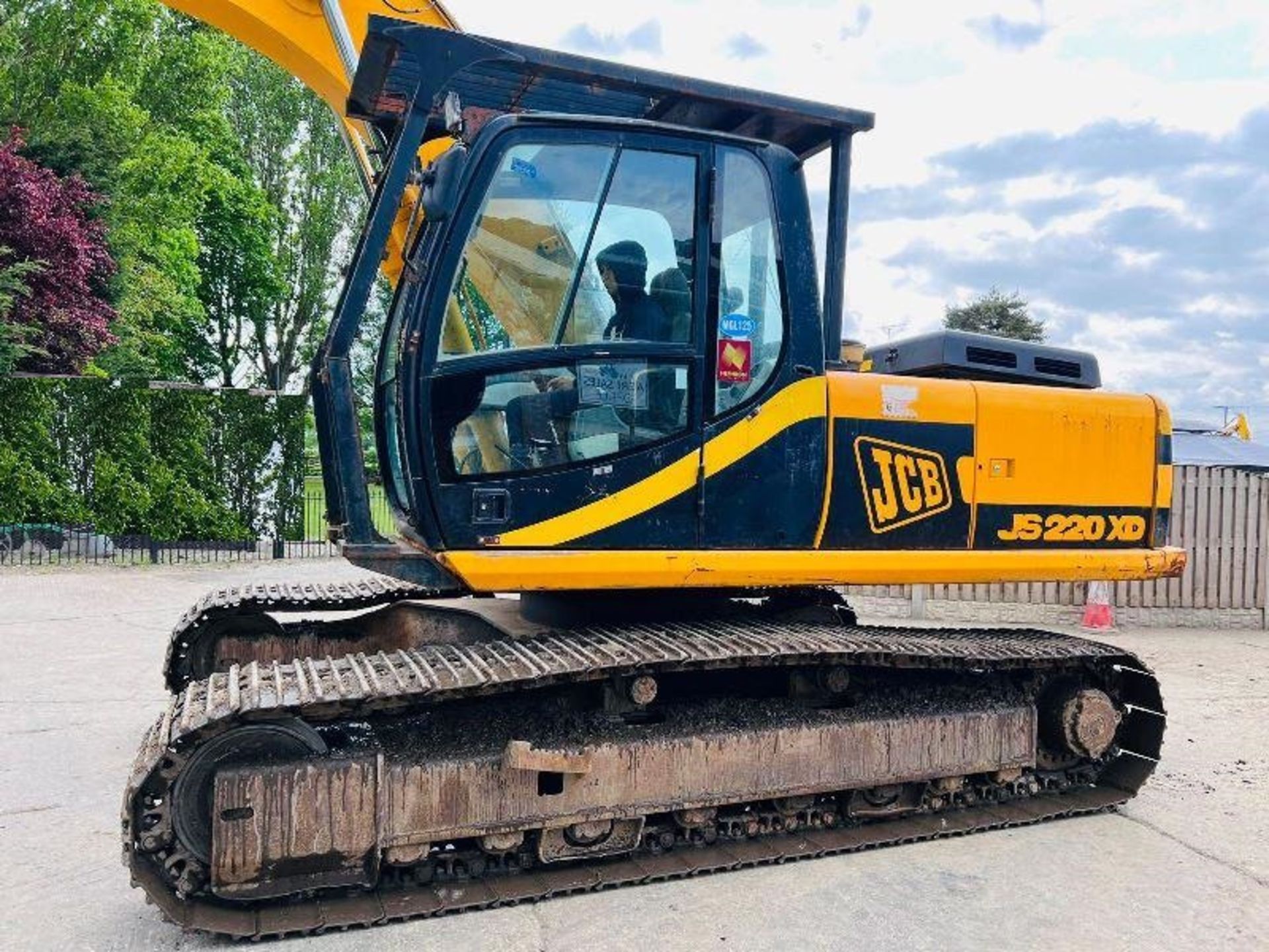 JCB JS220XD TRACKED EXCAVATOR C/W QUICK HITCH & BUCKET - Image 6 of 25