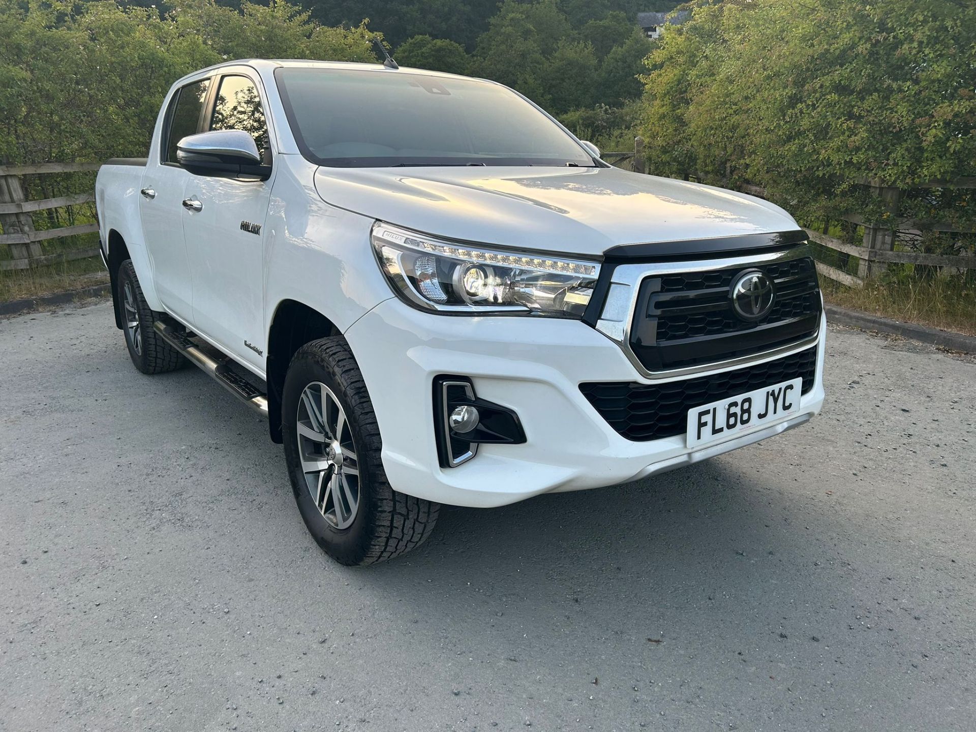 AUTOMATIC 2018 TOYOTA HILUX LIMITED EDITION FACELIFT ROLLER SHUTTER - Image 18 of 18