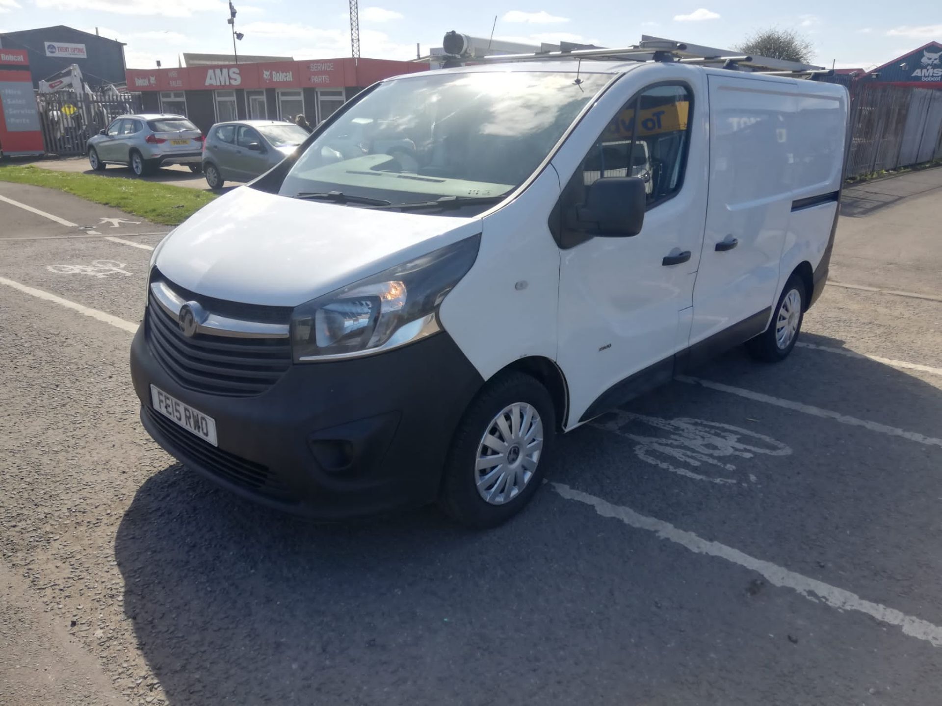 2015 15 VAUXHALL VIVARO PANEL VAN - EX BT - 89K MILES - TWIN SIDE DORRS- ROOF RACK - FE15 RWO. - Image 3 of 10