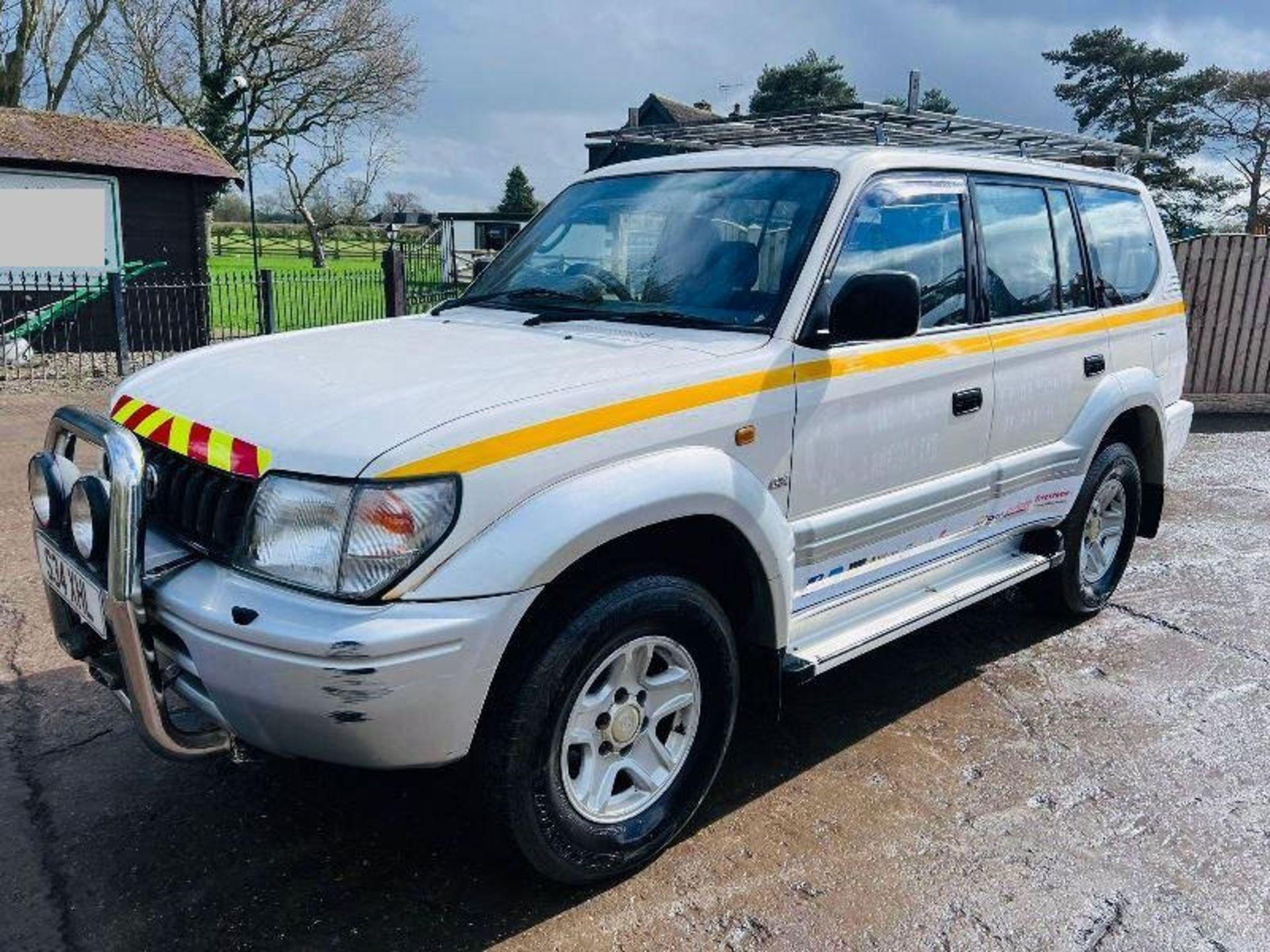 TOYOTA LAND CRUISER GX 4WD VEHICLE C/W ROOF RACK & MANUAL GEAR BOX - Image 2 of 20