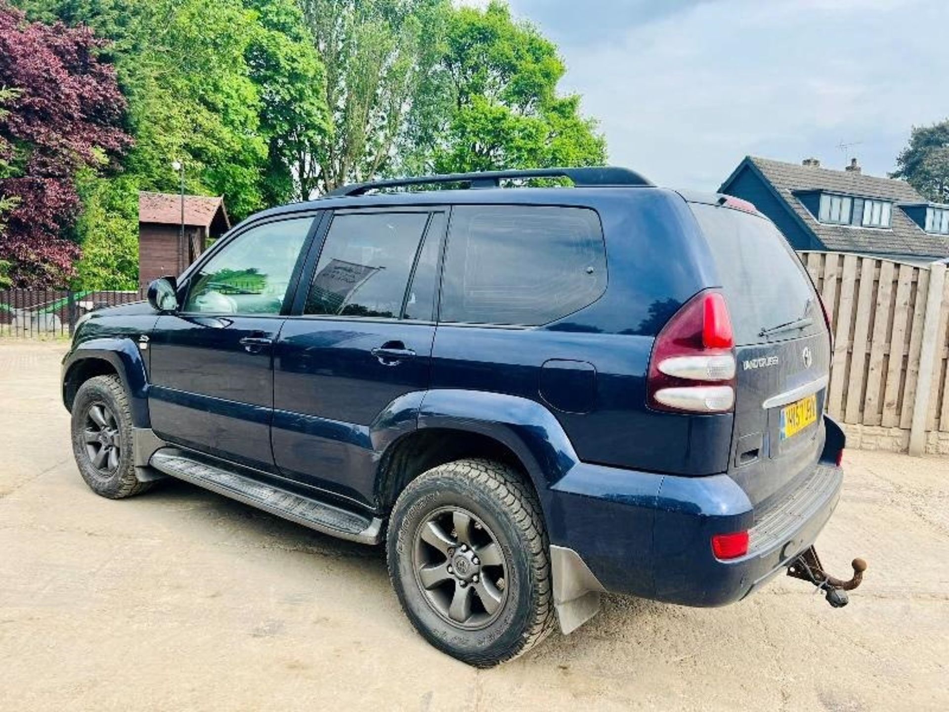 TOYOTA LAND CRUISER INVINSIBLE 4WD VEHICLE *MOT'D TILL 2ND APRIL 2024 - Image 15 of 22