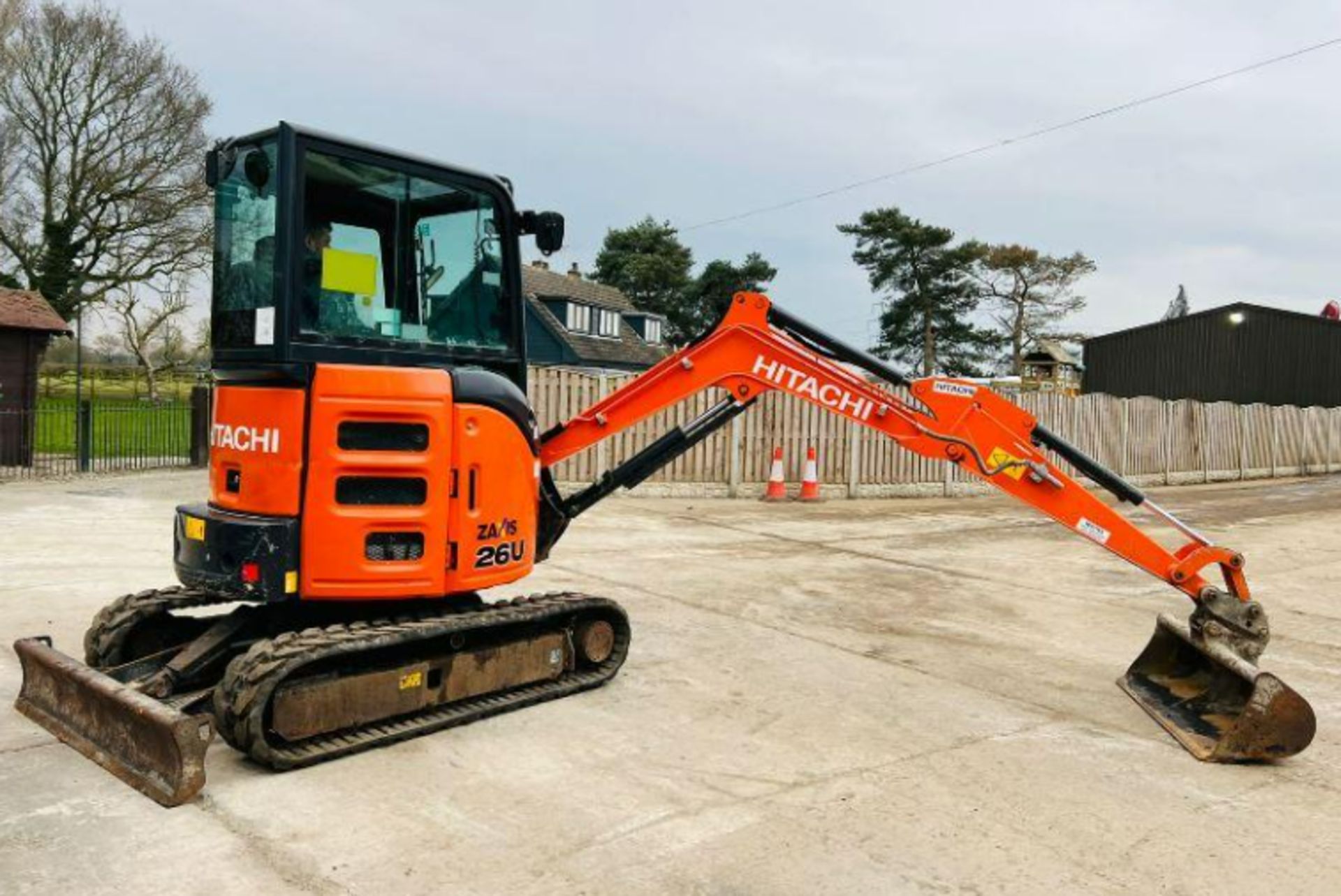 HITACHI ZAXIS ZX26U-6A * YEAR 2017 , 2524 HOURS * C/W RUBBER TRACKS - Image 5 of 13