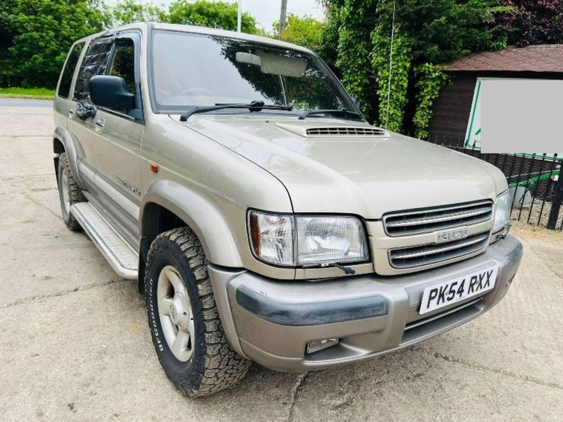 ISUZU TROOPER INSIGNIA 3.0L TURBO 4WD VEHICLE - Image 12 of 18