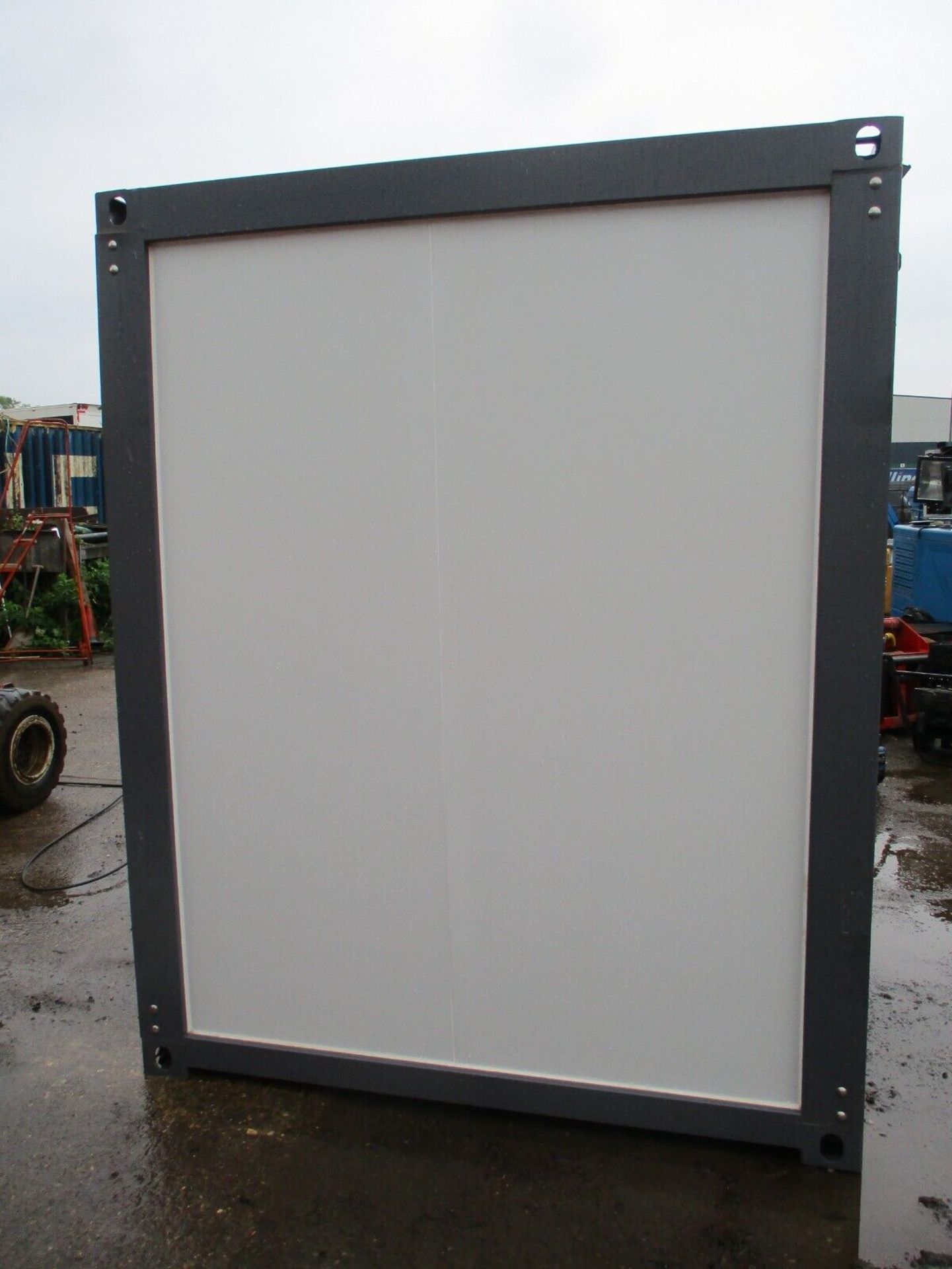 UNUSED 2.15M X 1.9M SHOWER TOILET BLOCK SHIPPING CONTAINER DELIVERY ARRANGED - Image 3 of 9