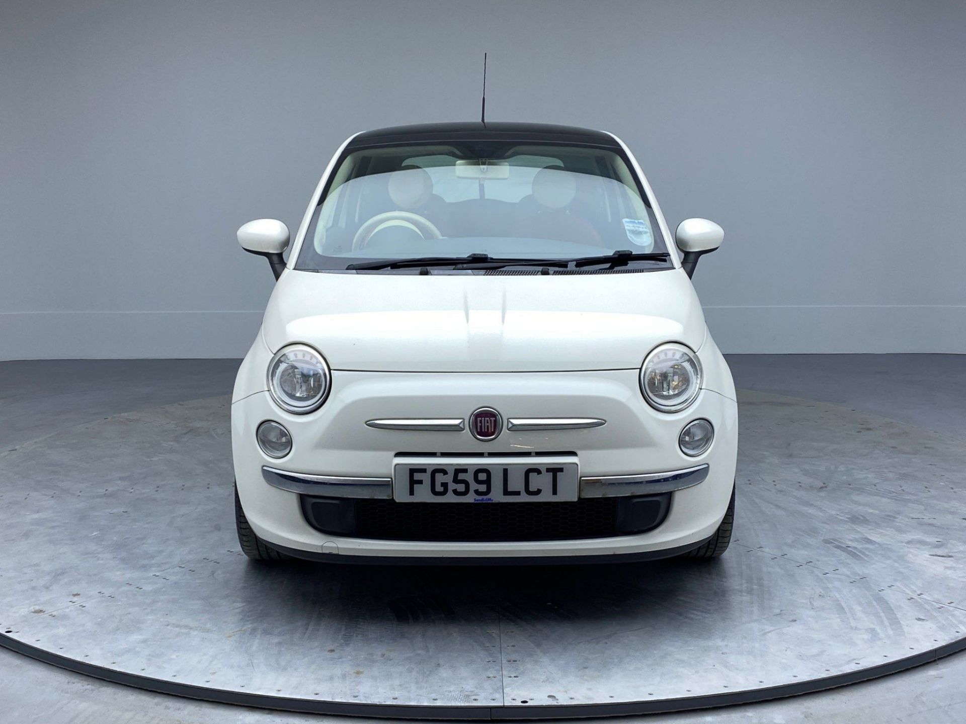 2009 FIAT 500 1.5 LOUNGE 3 DOOR HATCHBACK - 97,017 MILES - 1 KEY - Image 2 of 51