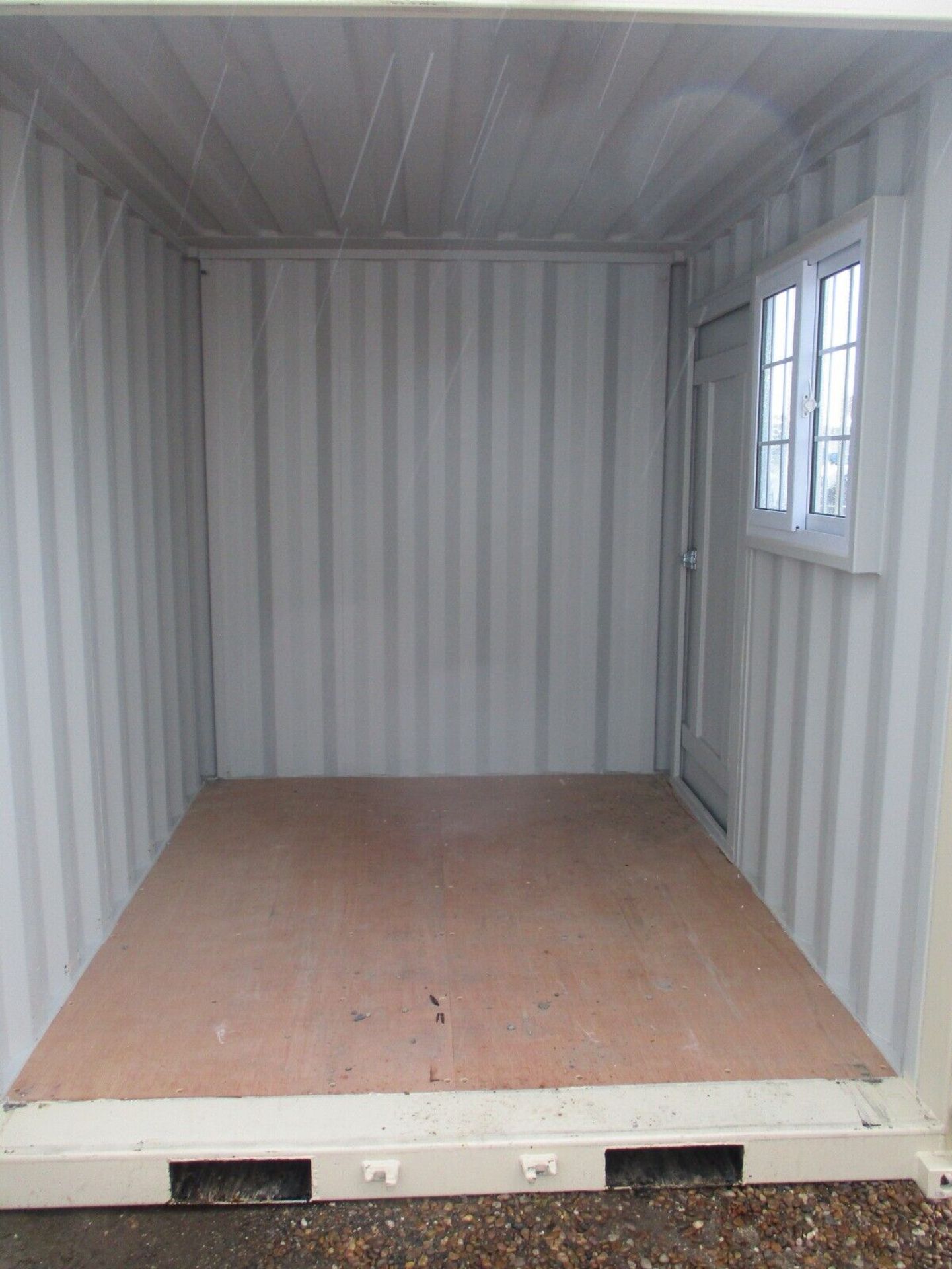 NEW 9 FOOT SECURE SHIPPING CONTAINER 10 HOME OFFICE GARDEN ROOM GARAGE SHED - Image 7 of 7