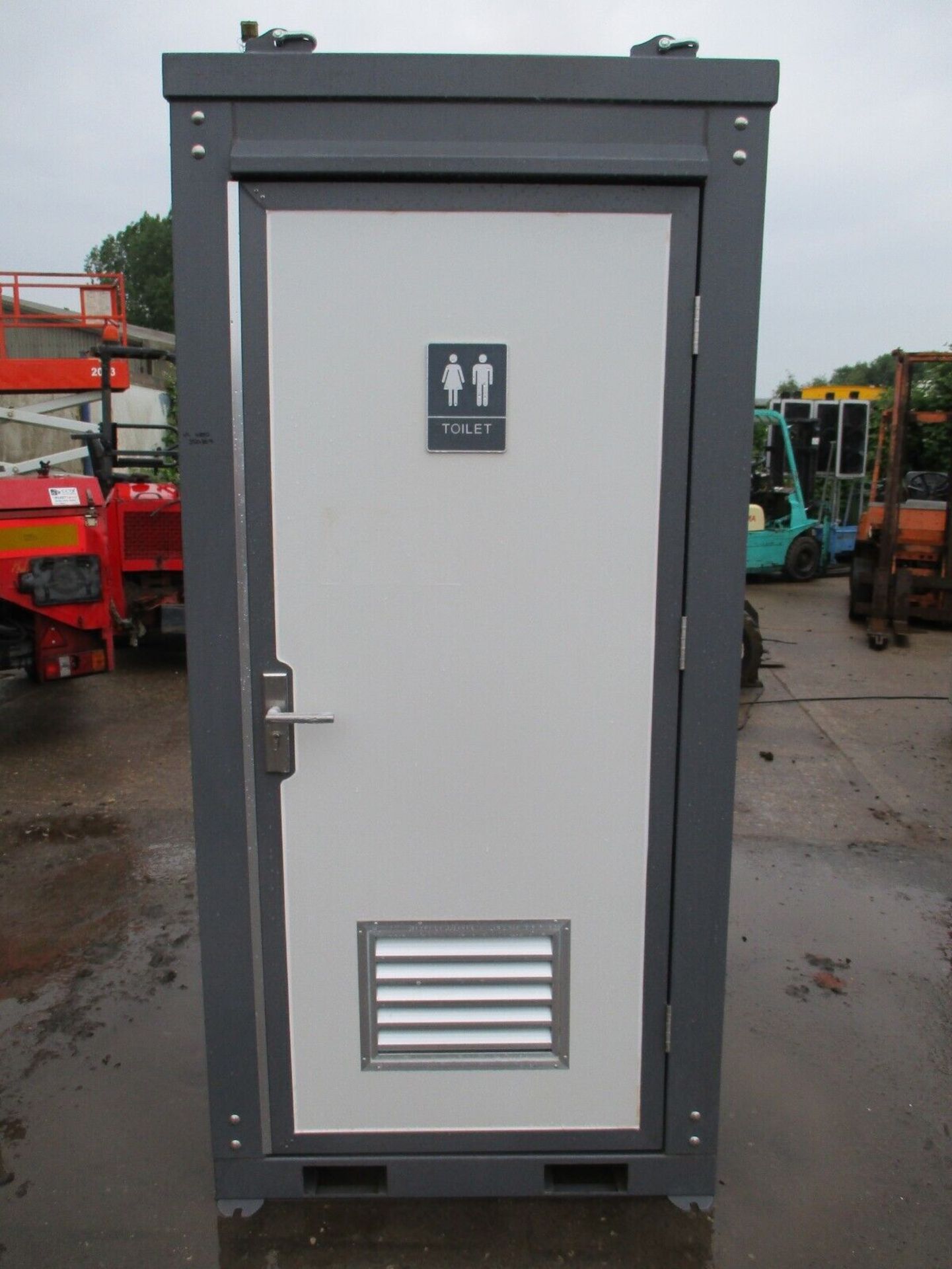 UNUSED 1.1M X 1.3M TOILET BLOCK SHIPPING CONTAINER DELIVERY ARRANGED