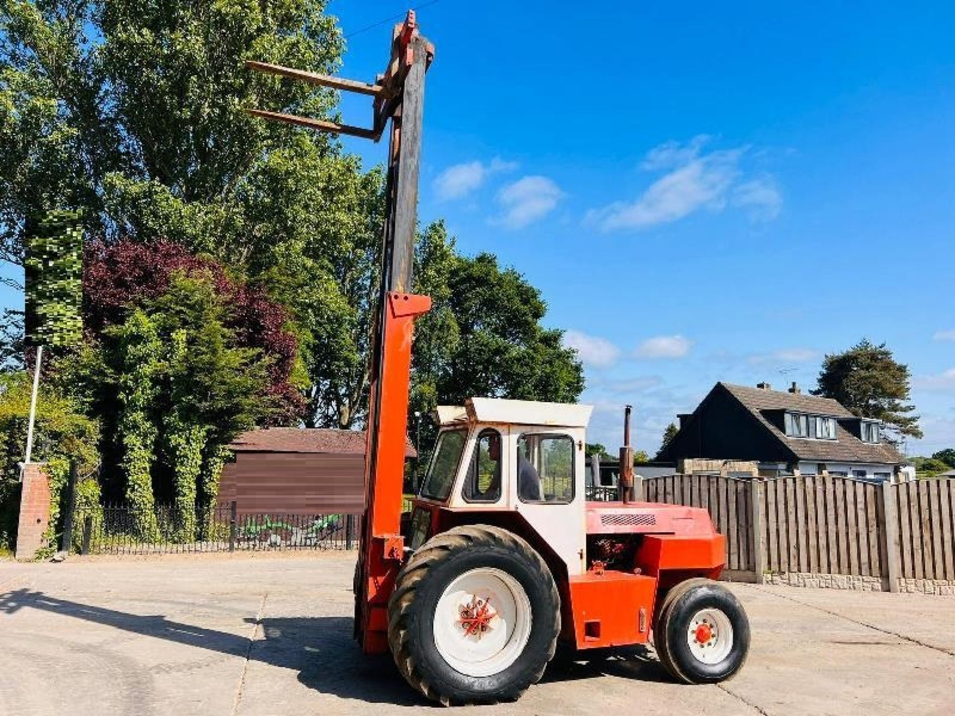 FINLAY F60 ROUGH TERRIAN FORKLIFT C/W TWO STAGE MAST - Image 9 of 19