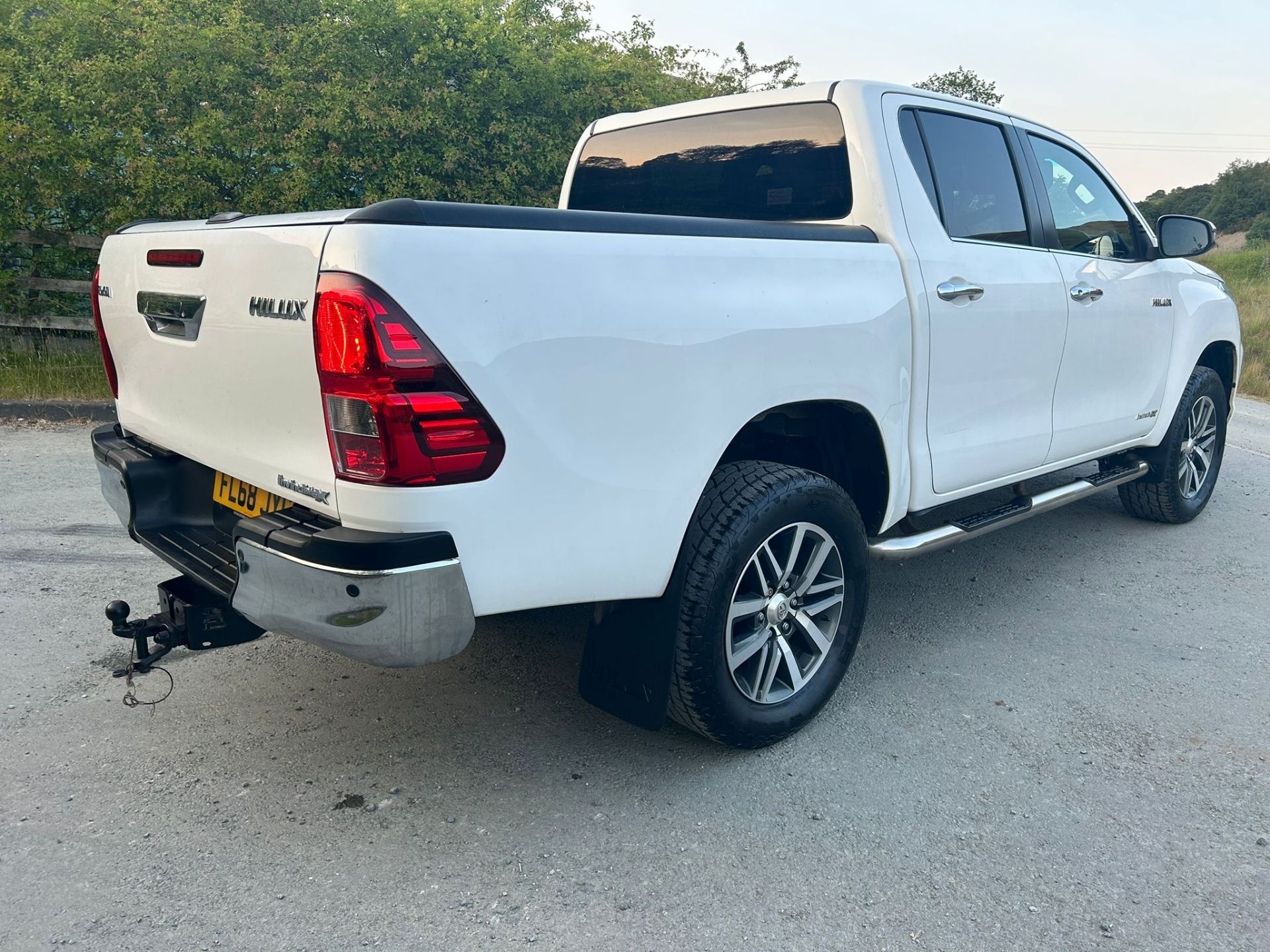 AUTOMATIC 2018 TOYOTA HILUX LIMITED EDITION FACELIFT ROLLER SHUTTER - Image 9 of 18