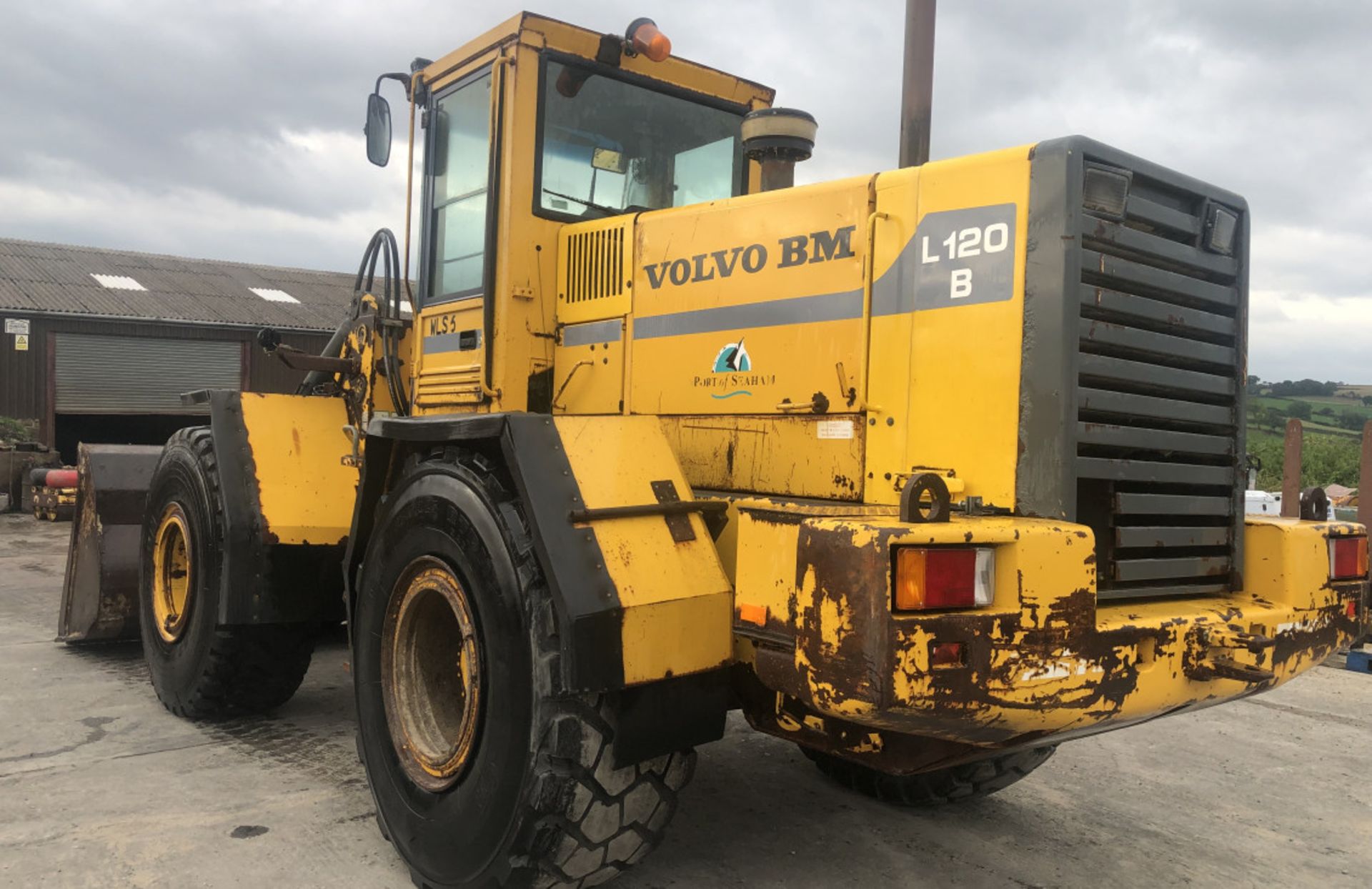 VOLVO L120B WHEELED LOADER - Image 3 of 10