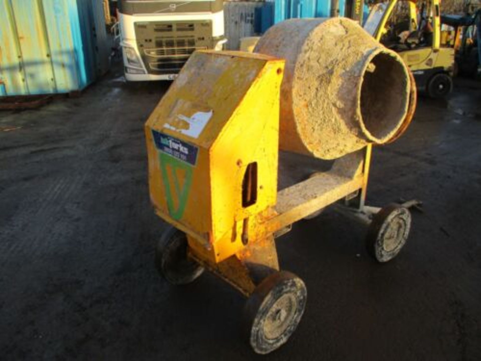 ALTRAD BAROMIX COMMODORE DIESEL CEMENT MIXER BELLE SITE ELECTRIC START - Image 2 of 7