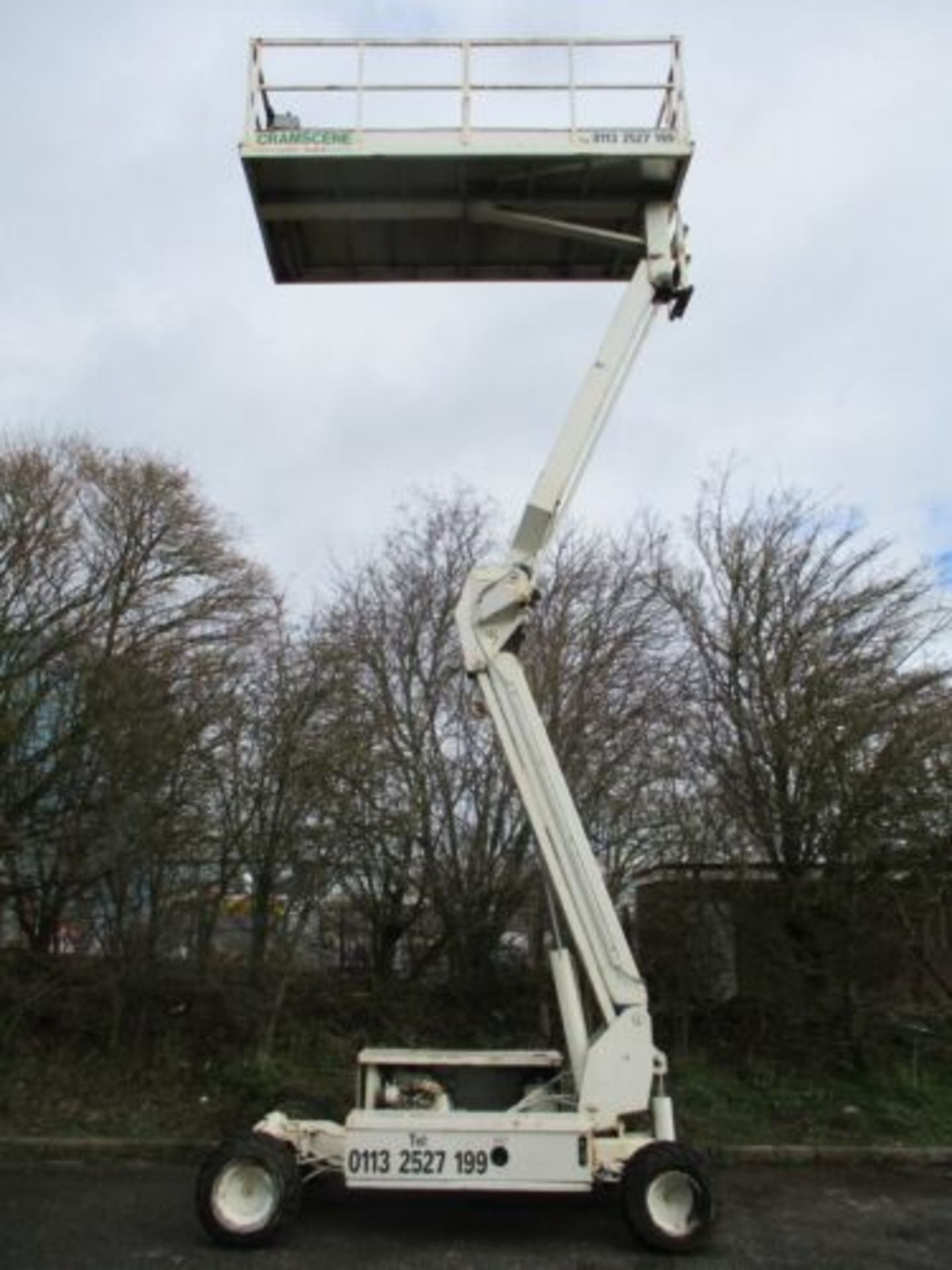 UPRIGHT SL26 SCISSOR LIFT ACCESS PLATFORM CHERRY PICKER MEWP GENIE 4X4 TOWABLE - Image 10 of 15