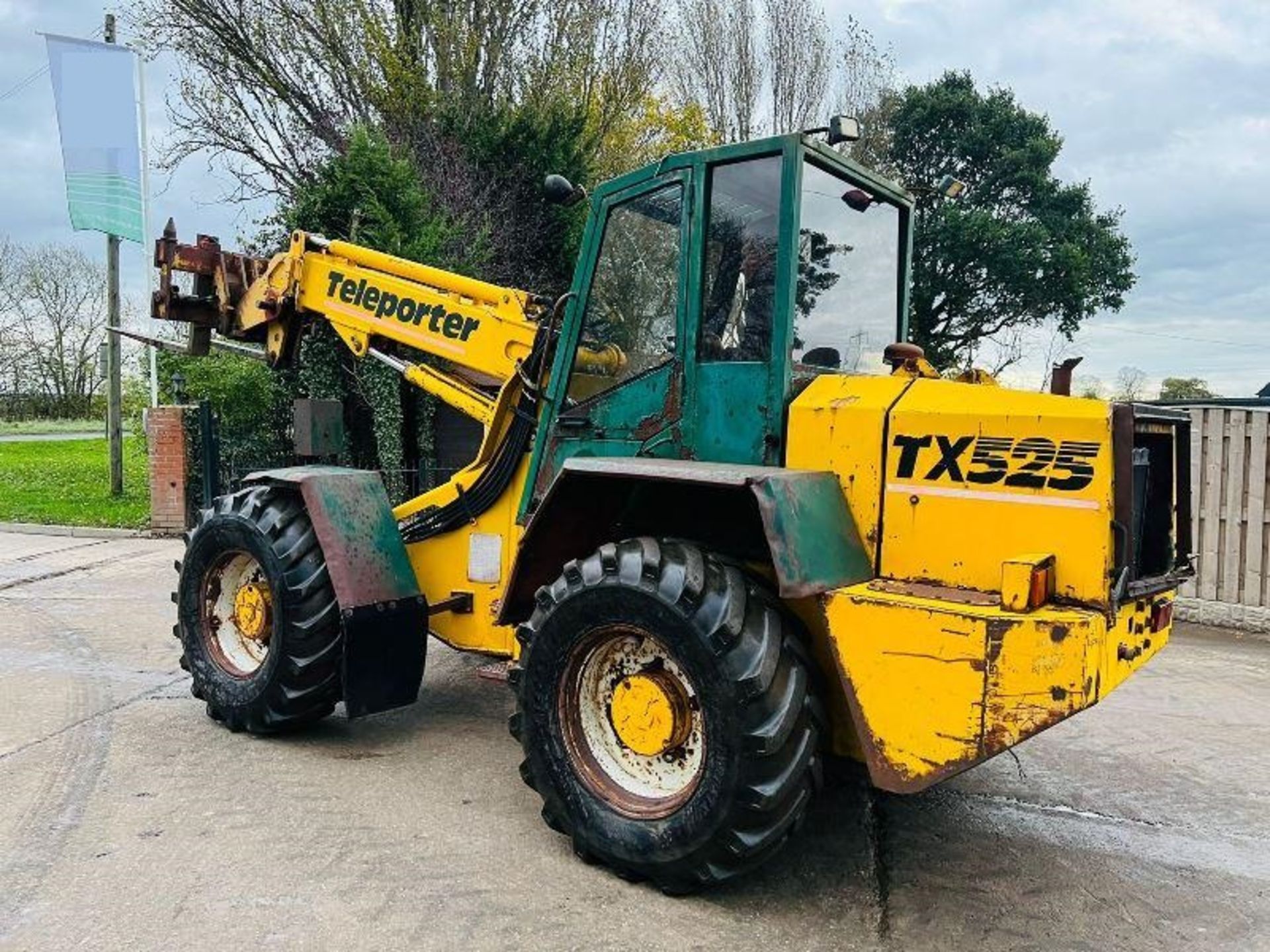 SANDERSON TX525 4WD TELEHANDLER C/W PIN AND CONE HEAD STOCK - Image 12 of 13