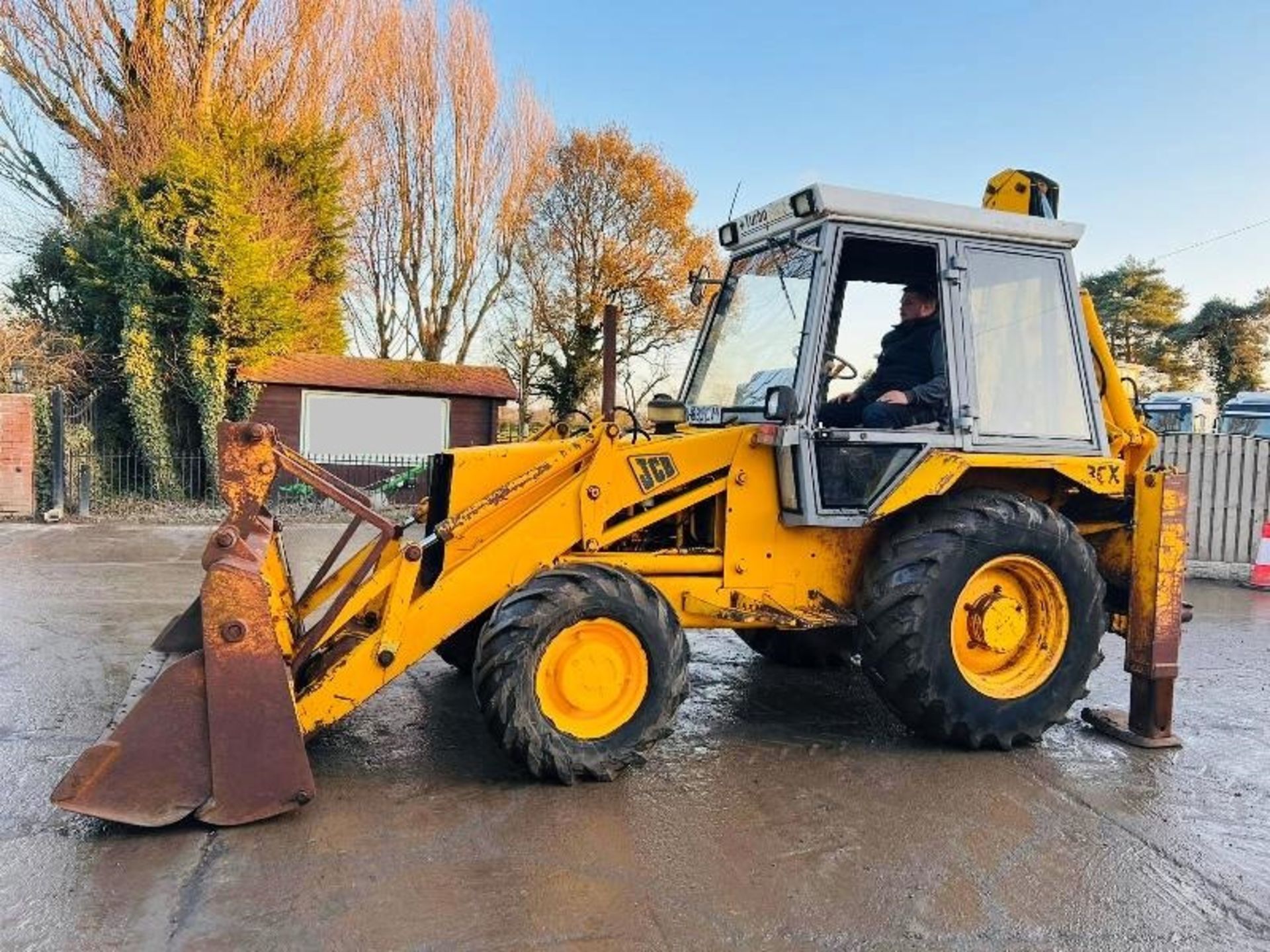 JCB 3CX SITEMASTER TURBO PLUS 4WD BACKHOE DIGGER C/W EXTENDING DIG - Image 13 of 14