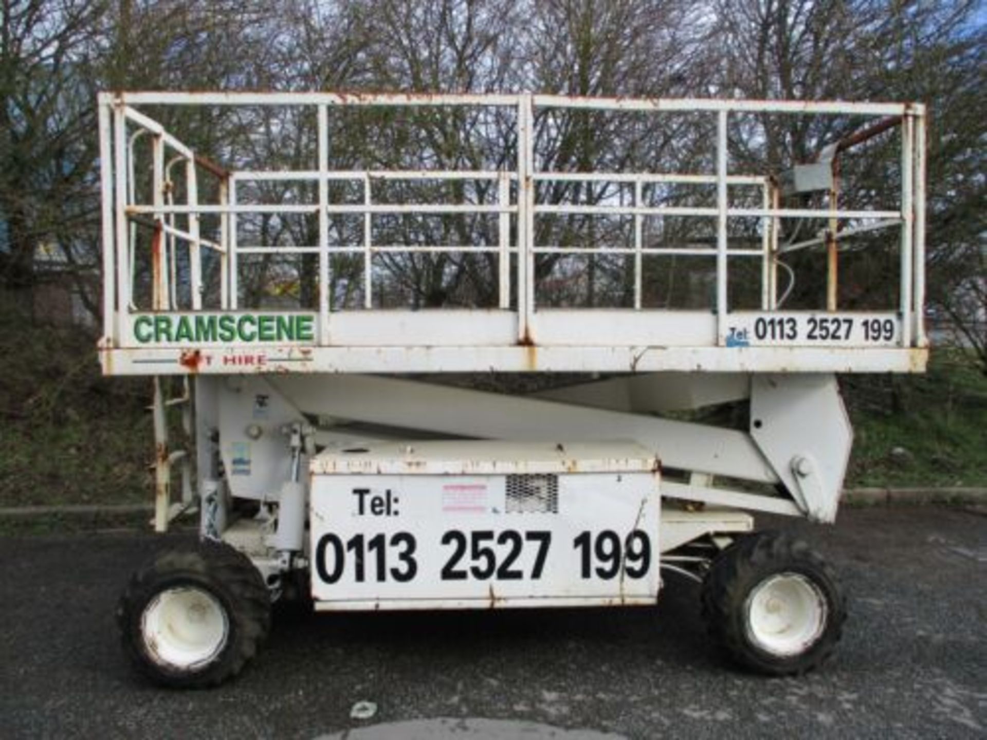 UPRIGHT SL26 SCISSOR LIFT ACCESS PLATFORM CHERRY PICKER MEWP GENIE 4X4 TOWABLE