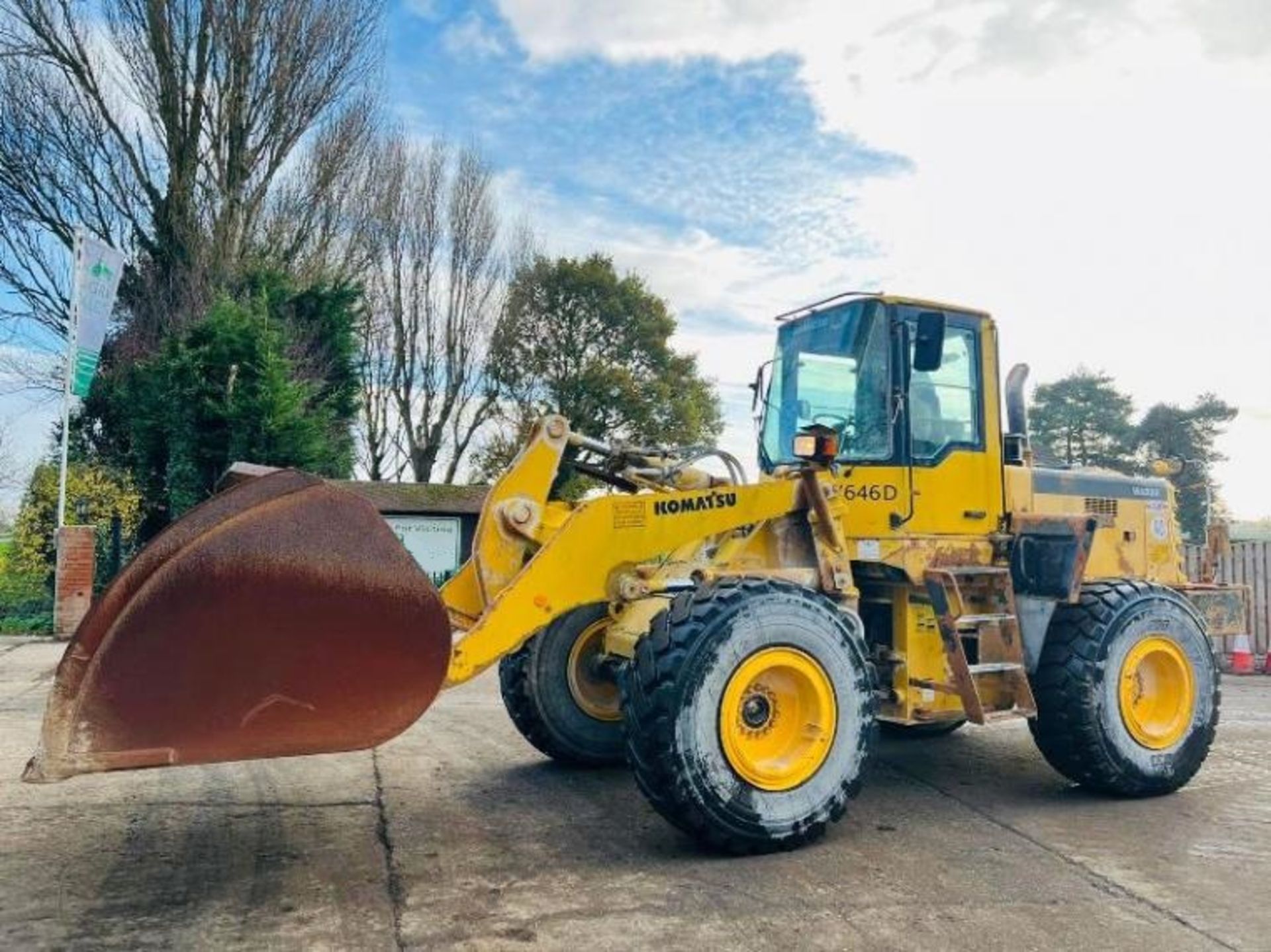 KOMATSU WA320 4WD LOADING SHOVEL C/W LOADMASTER 8000X MONITORE - Image 3 of 10