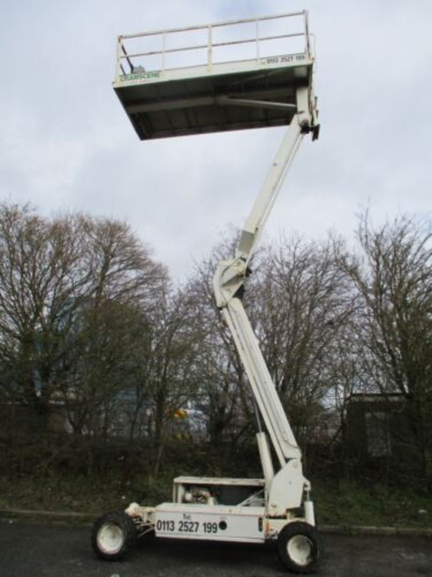 UPRIGHT SL26 SCISSOR LIFT ACCESS PLATFORM CHERRY PICKER MEWP GENIE 4X4 TOWABLE - Image 11 of 15