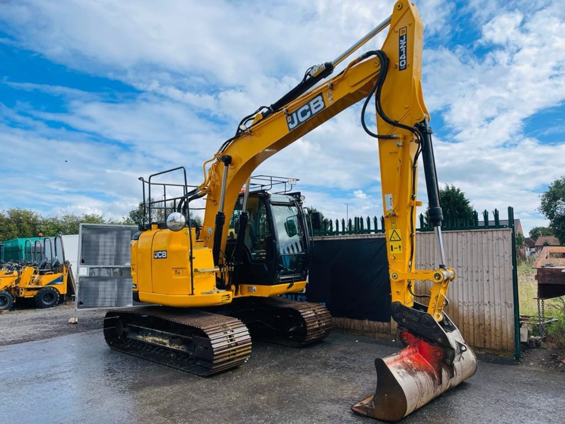 JCB JZ140 LC PLUS 2017 4807 HOURS CODED START AIR CON - Image 3 of 15