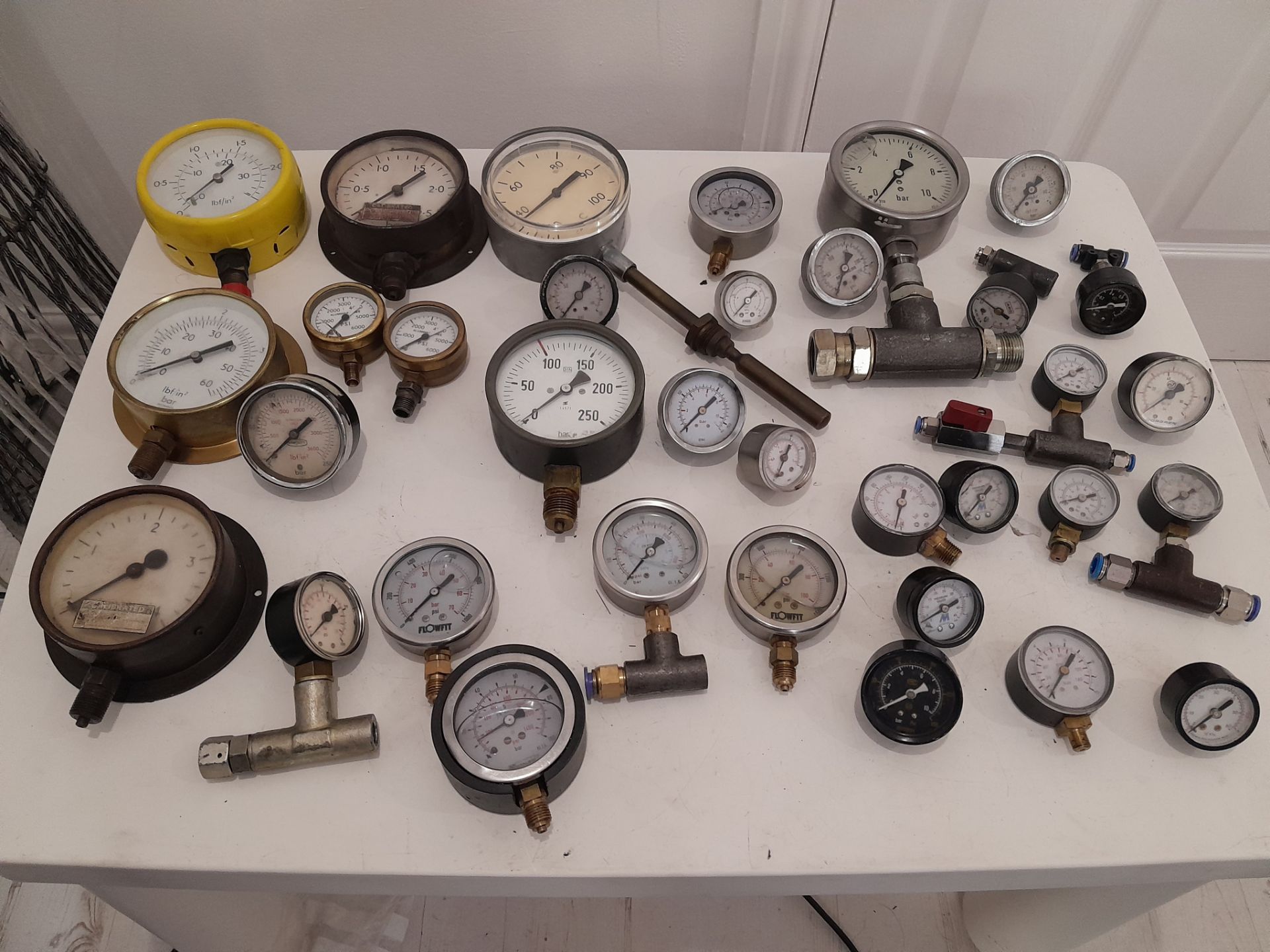 ENGINEERING EQUIPMENT LOT OVER 30 GAUGES, PRESSURE, TEMP ETC