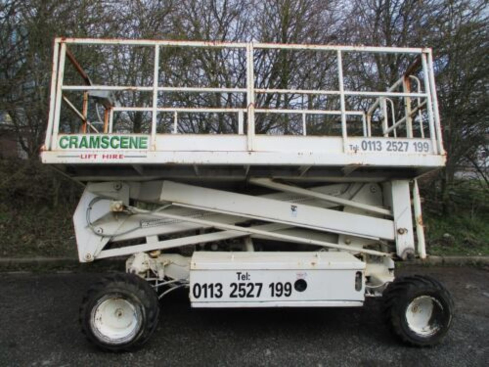 UPRIGHT SL26 SCISSOR LIFT ACCESS PLATFORM CHERRY PICKER MEWP GENIE 4X4 TOWABLE - Image 6 of 15