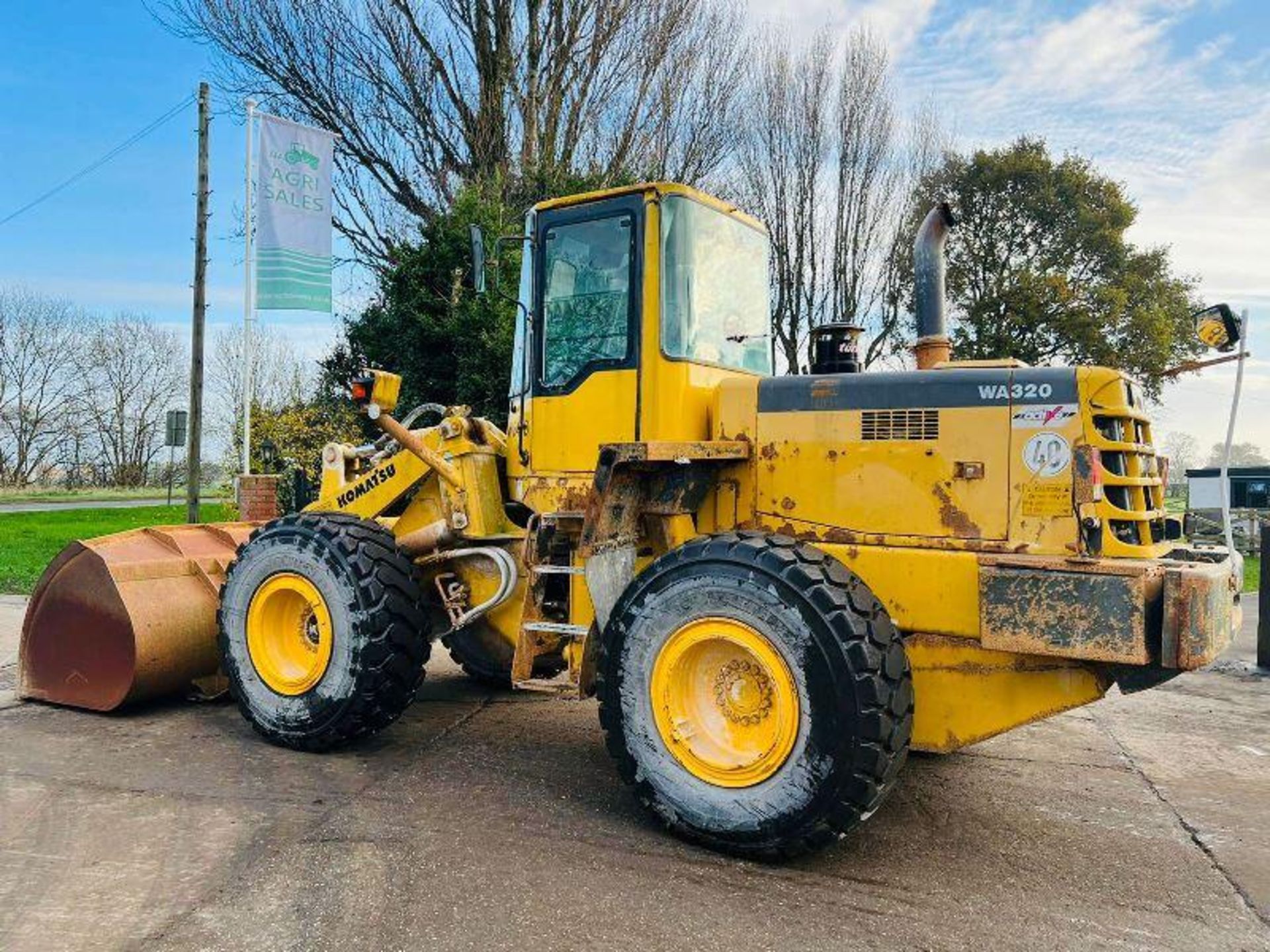 KOMATSU WA320 4WD LOADING SHOVEL C/W LOADMASTER 8000X MONITORE - Image 7 of 10