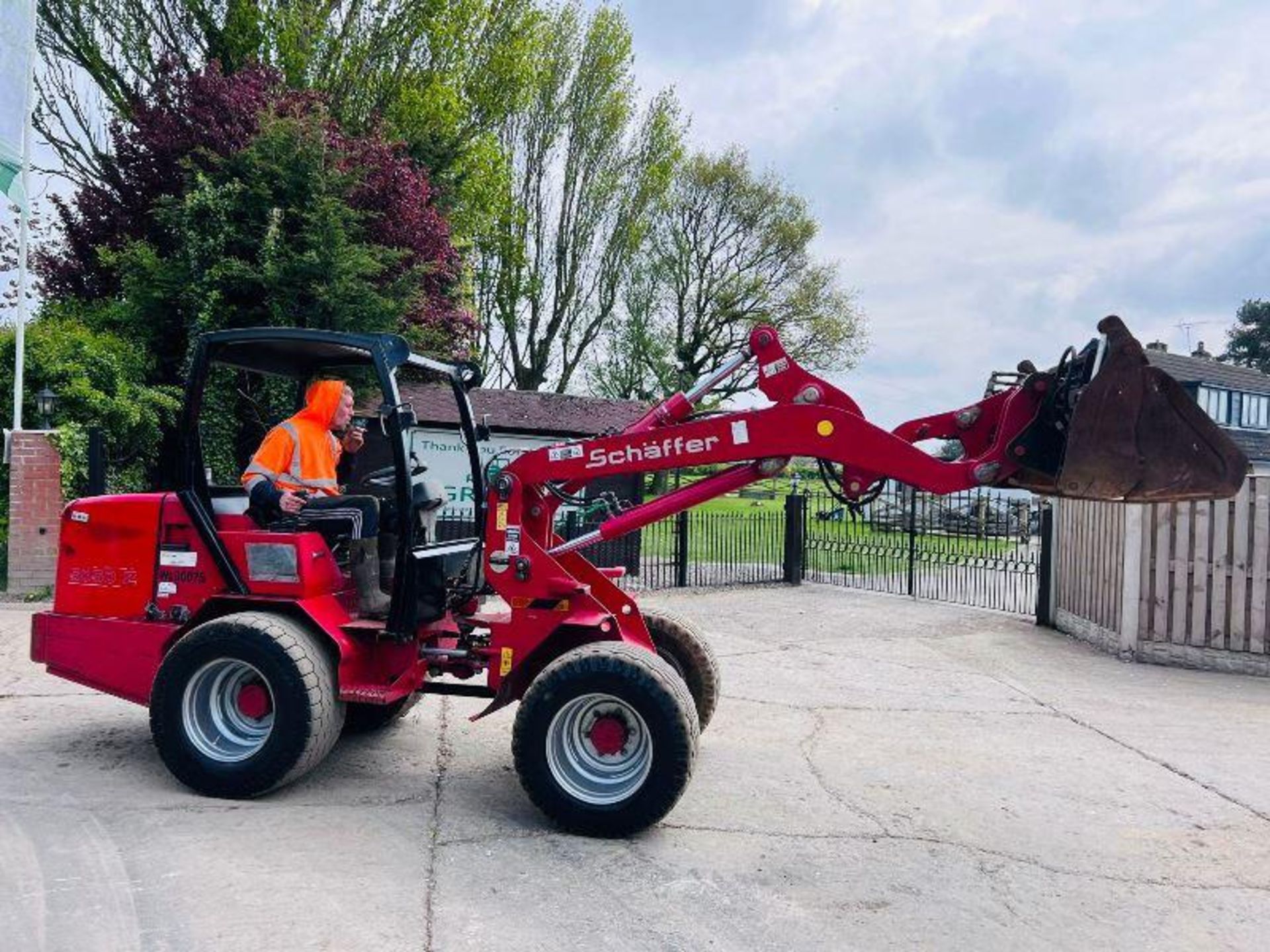 SCHAFFER 5050-Z 4WD LOADING SHOVEL C/W THREE IN ONE BUCKET - Image 14 of 16