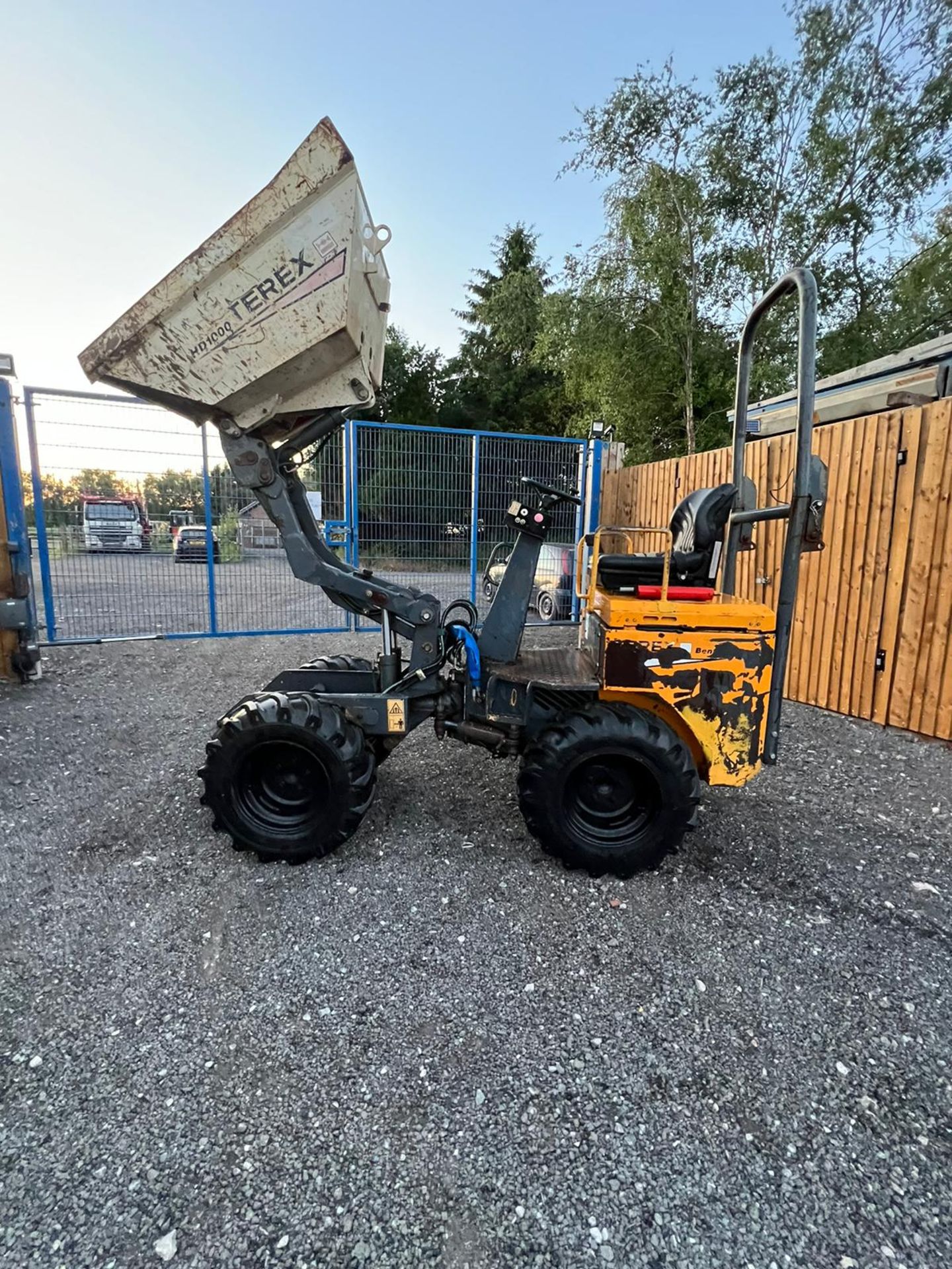 NEW TEREX HD1000 3 CYLINDER DIESEL ENGINE 4X4 - Image 6 of 13