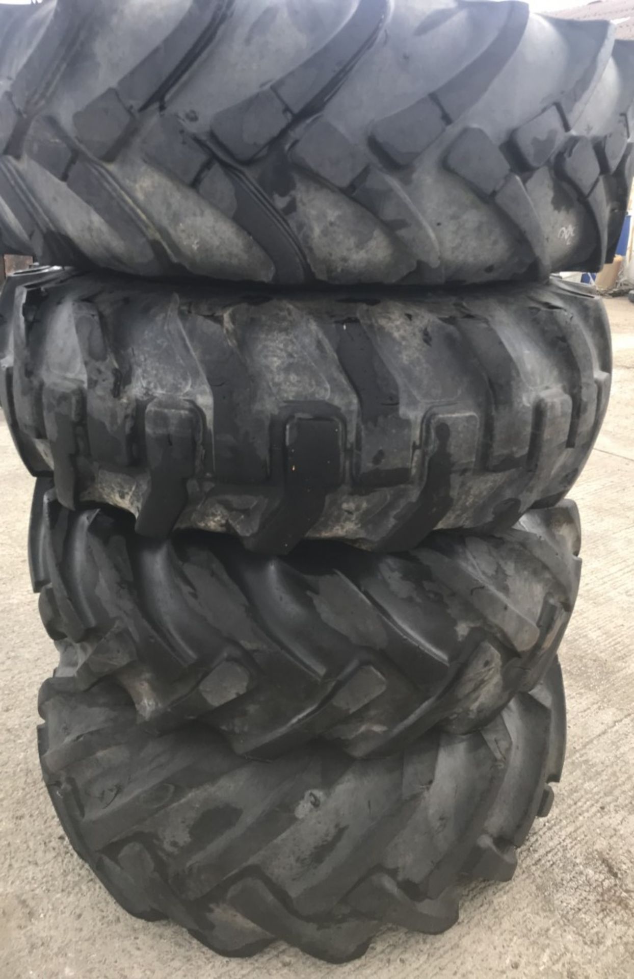 4 X JCB TELEHANDLER WHEELS AND TYRES 24 INCH - Image 7 of 11