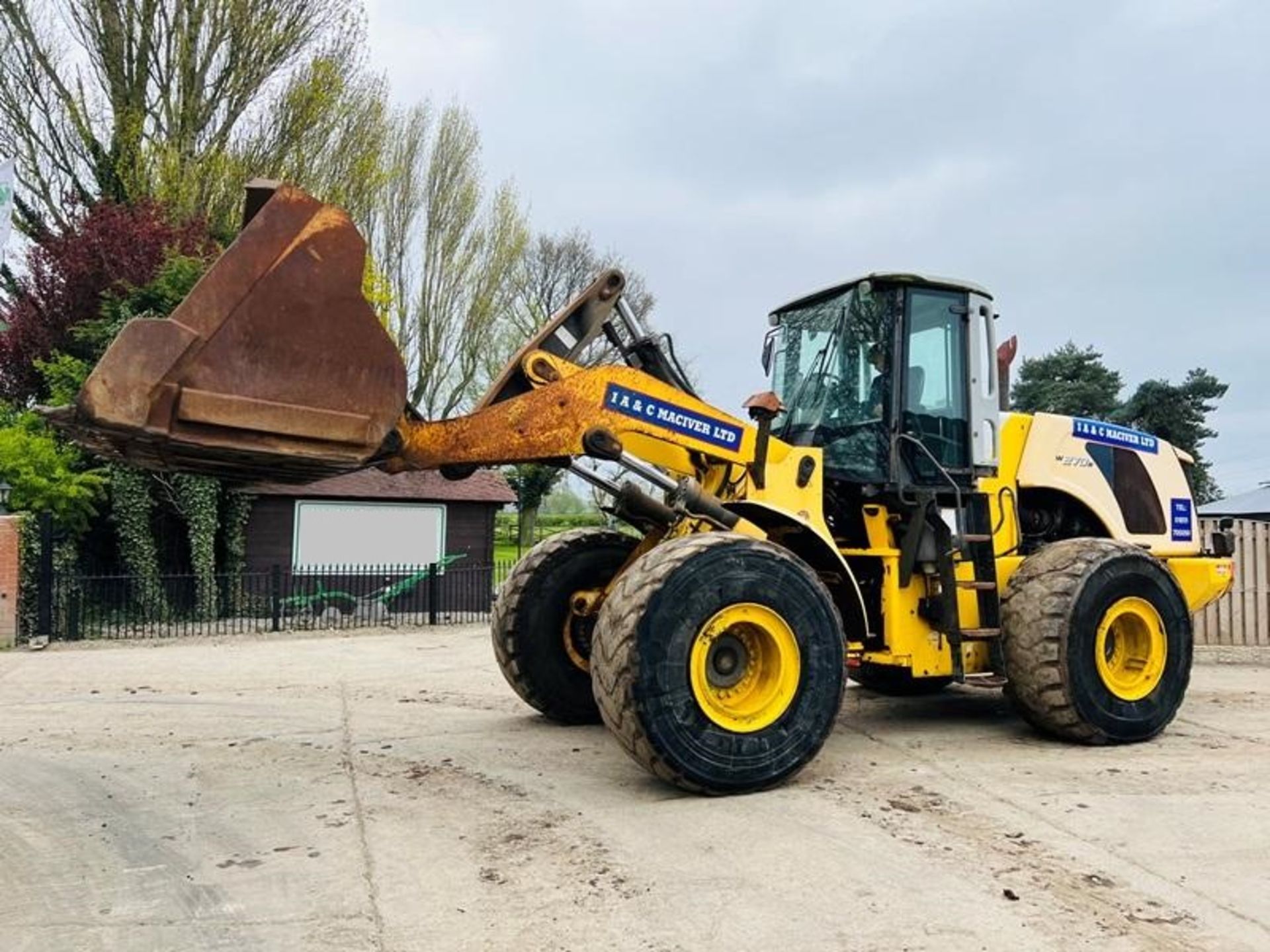 NEW HOLLAND W270B 4WD LOADING SHOVEL C/W LOAD MASTER 8000IX - Image 3 of 14