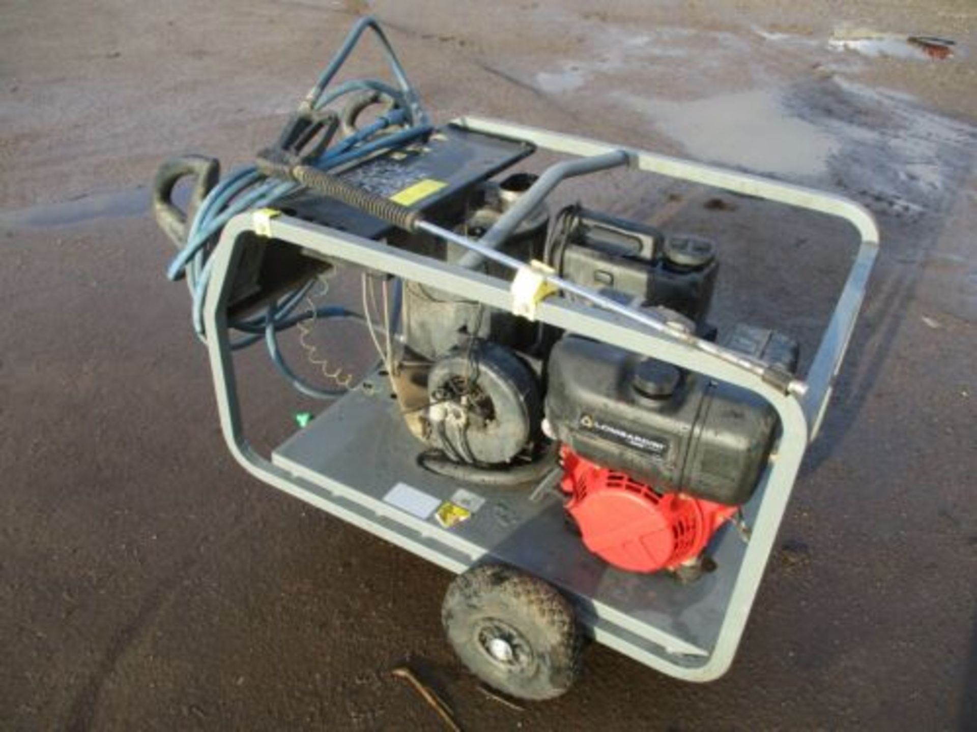 KARCHER HDS 801 D DIESEL ENGINE HOT PRESSURE WASHER STEAM CLEANER WASH 140 BAR - Image 7 of 7