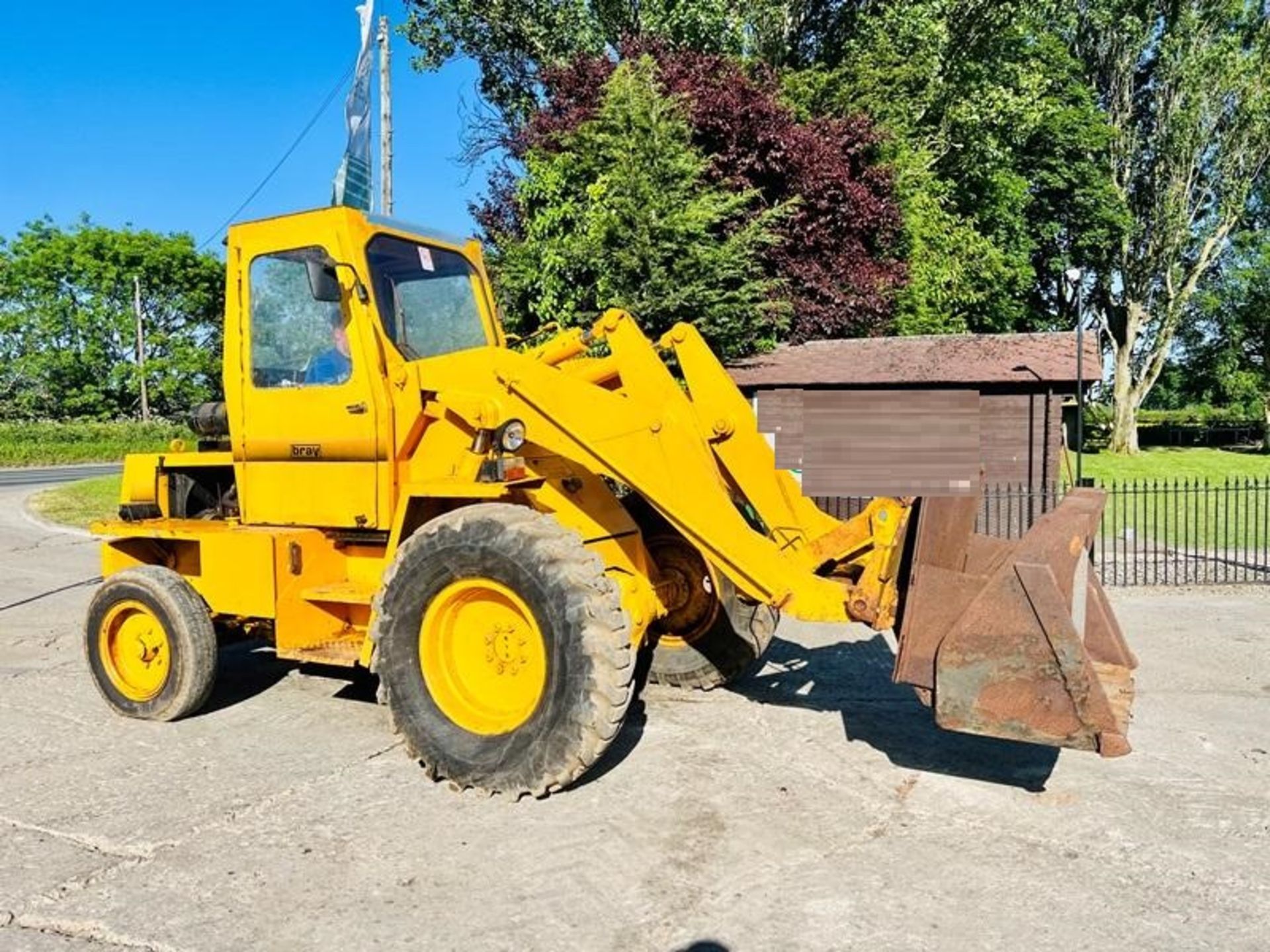 BRAY A4500 LOADING SHOVEL C/W BUCKET - Image 9 of 12