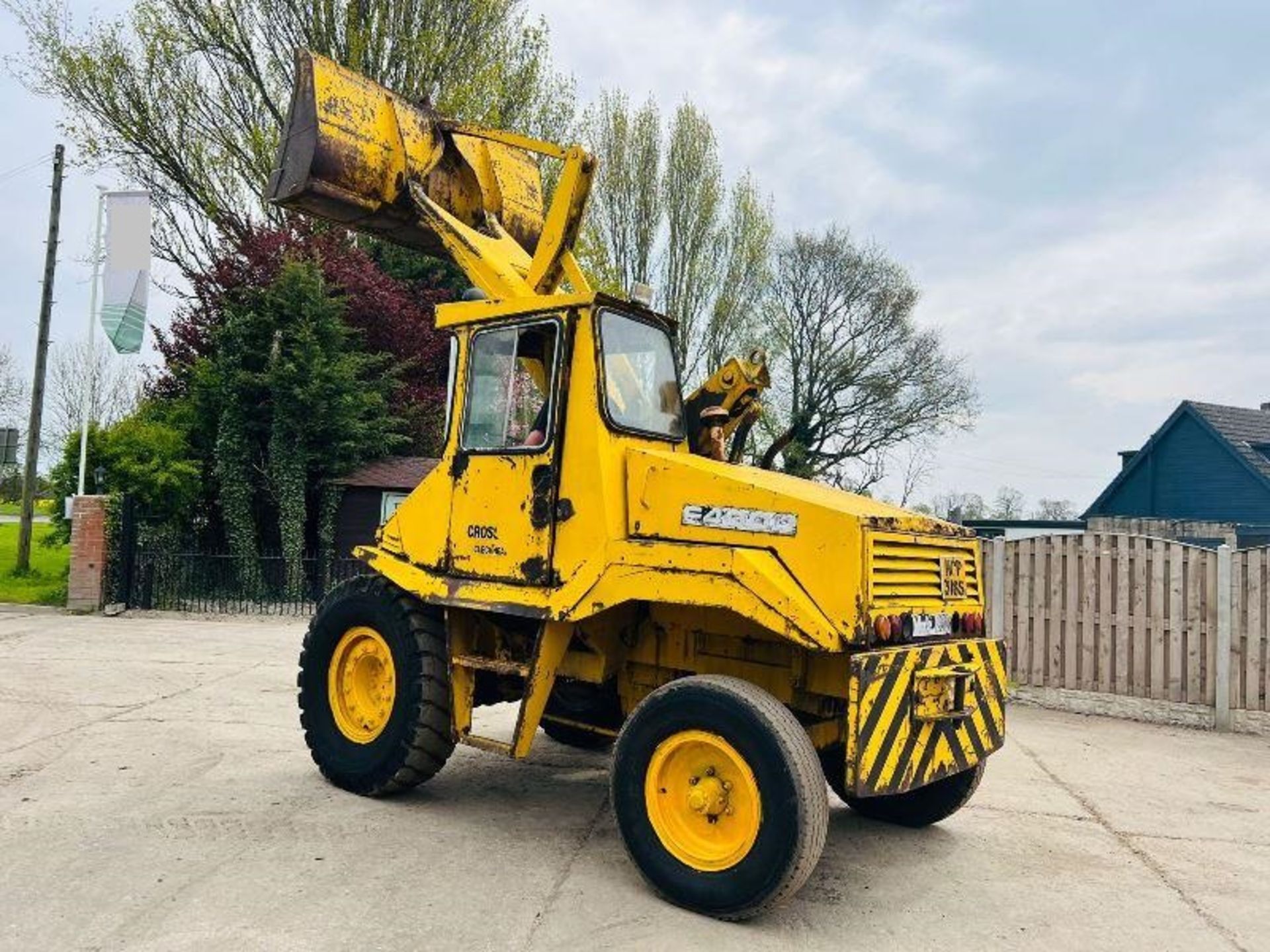 MUIR HILL F4000 LOADING SHOVEL C/W BUCKET - Image 3 of 14