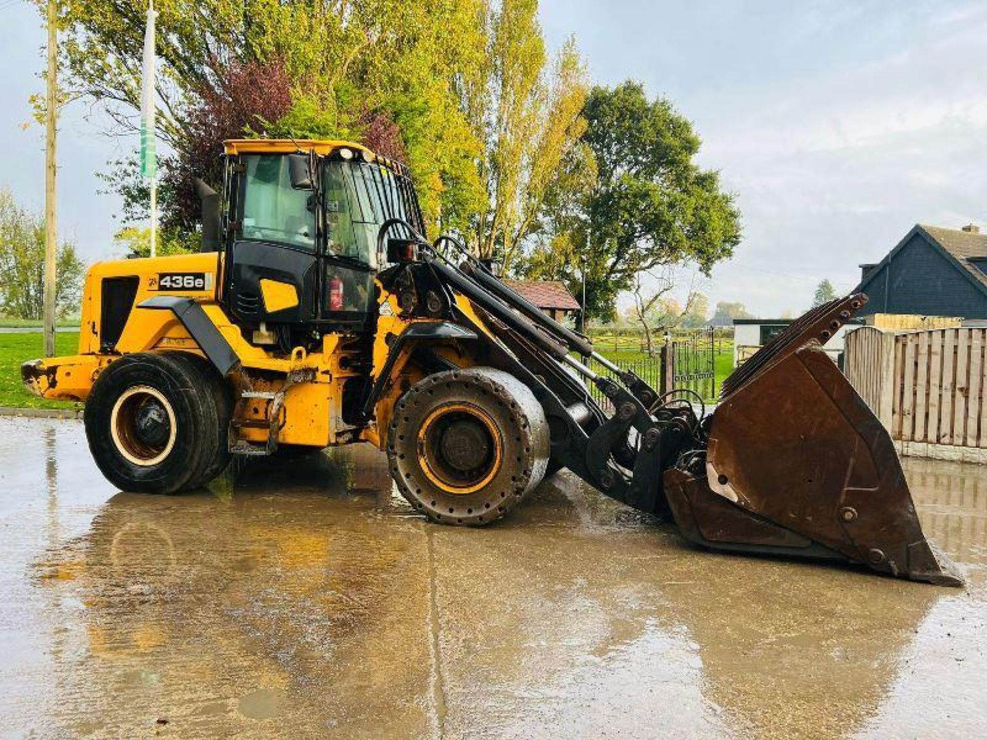 JCB 436E 4WD LOADING SHOVEL * YEAR 2010 * C/W TIP TOE BUCKET - Image 3 of 17