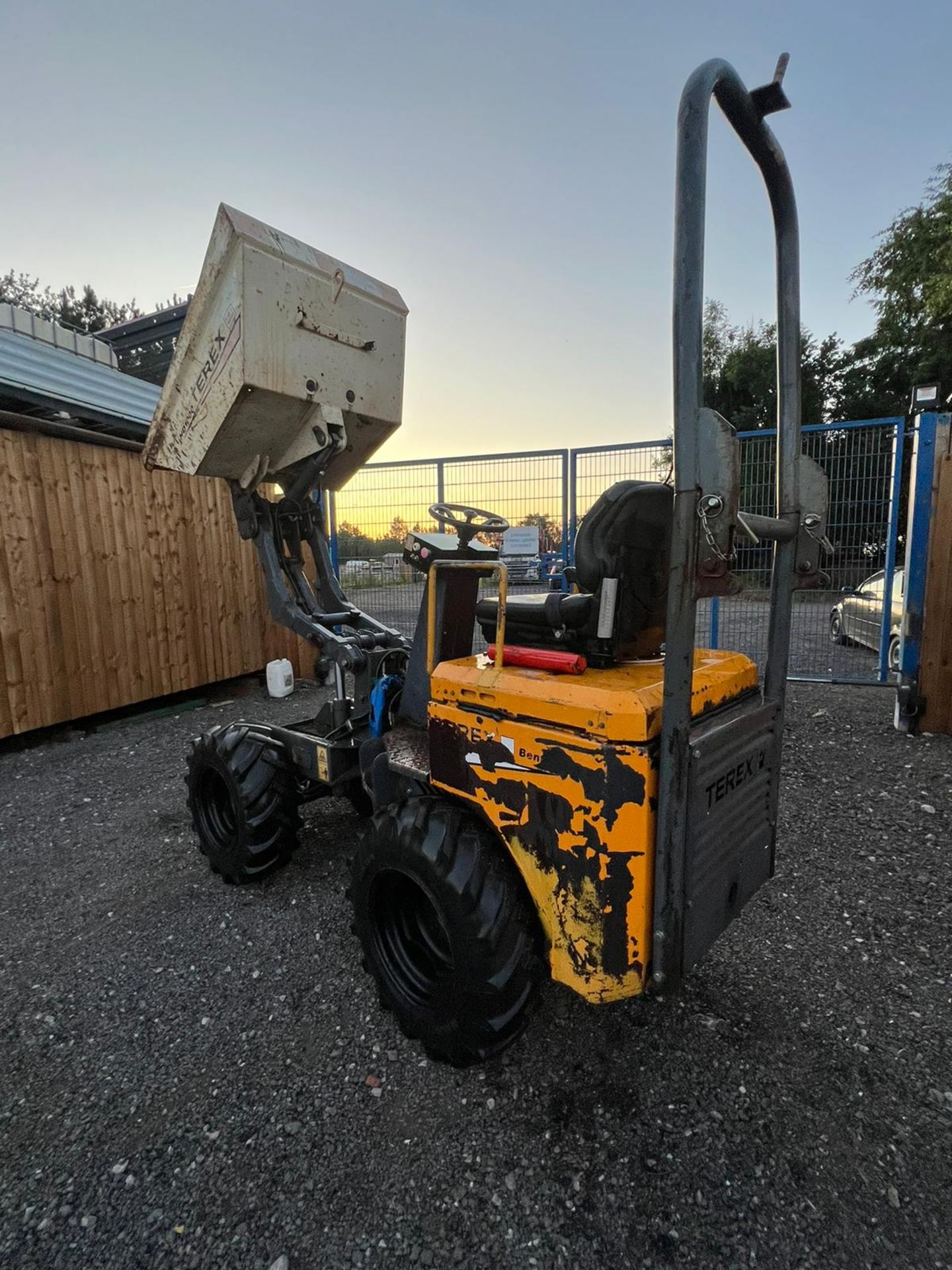 NEW TEREX HD1000 3 CYLINDER DIESEL ENGINE 4X4 - Image 3 of 13