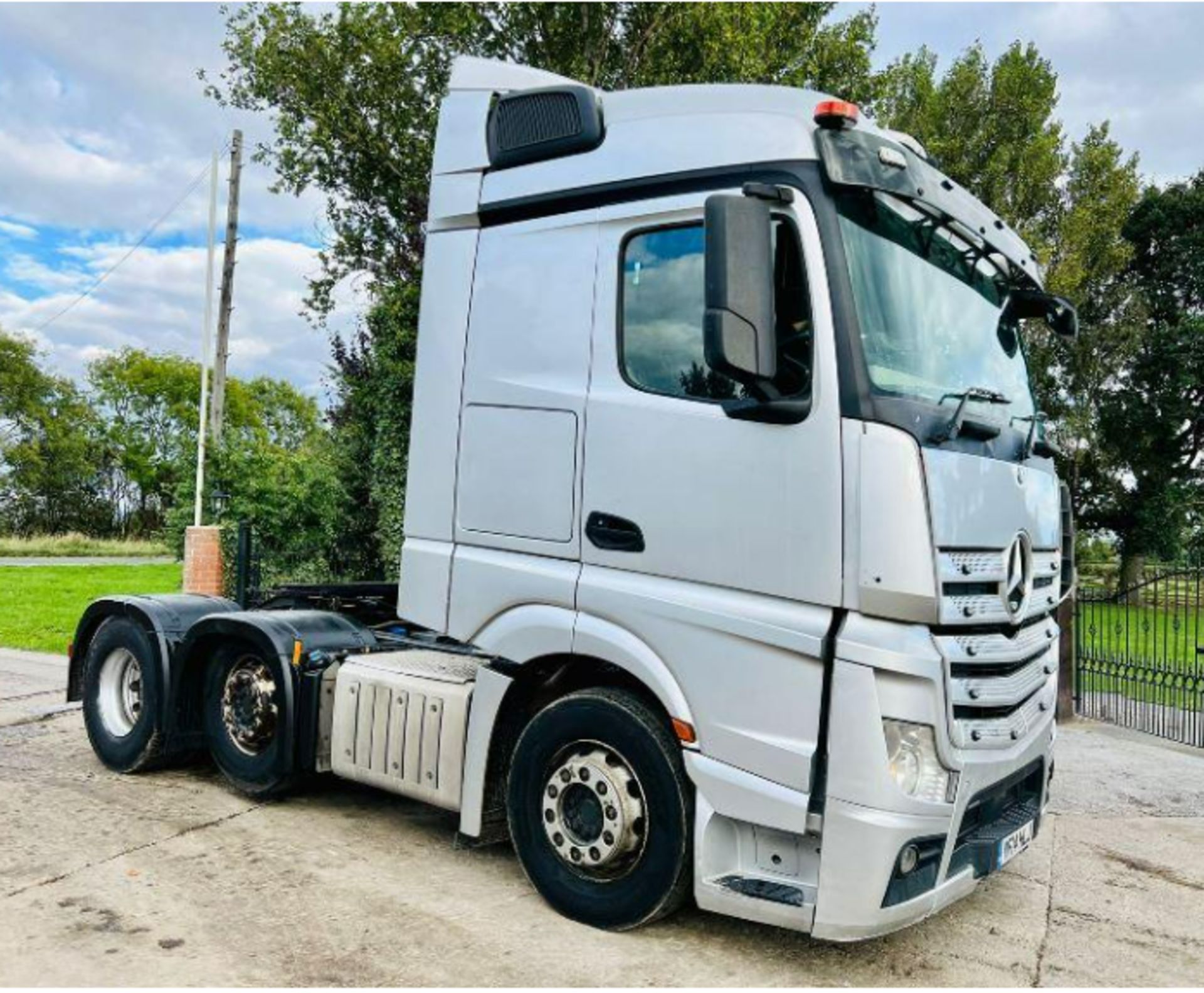 MERCEDES 2545 ACTROS 6X2 TRACTOR UNIT * YEAR 2014 *