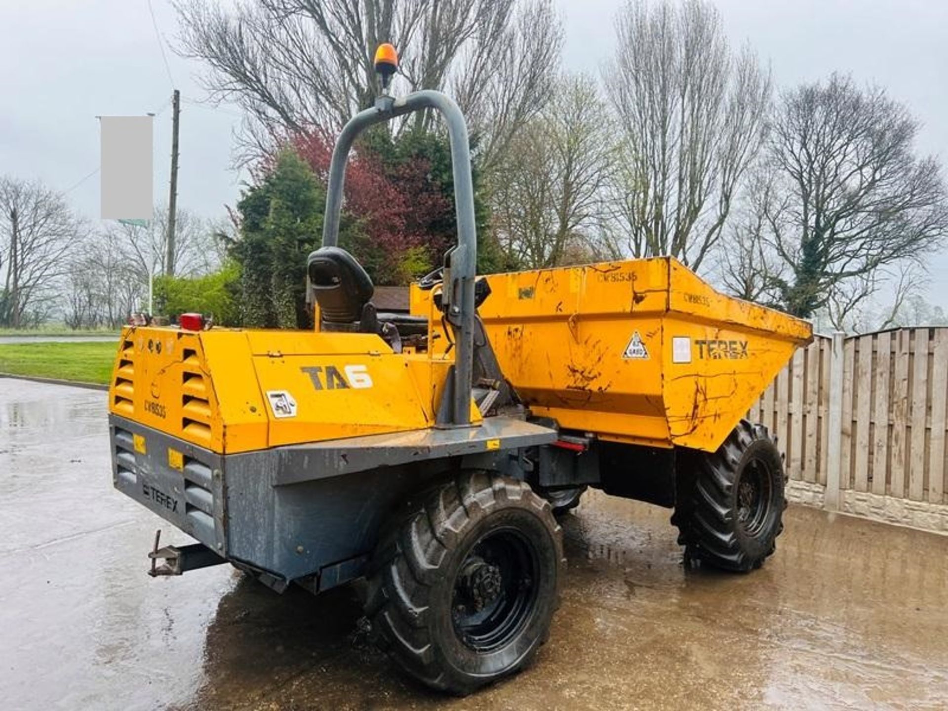 TEREX TA6 4WD DUMPER * YEAR 2011 , 2459 HOURS * C/W ROLE BAR - Image 7 of 15