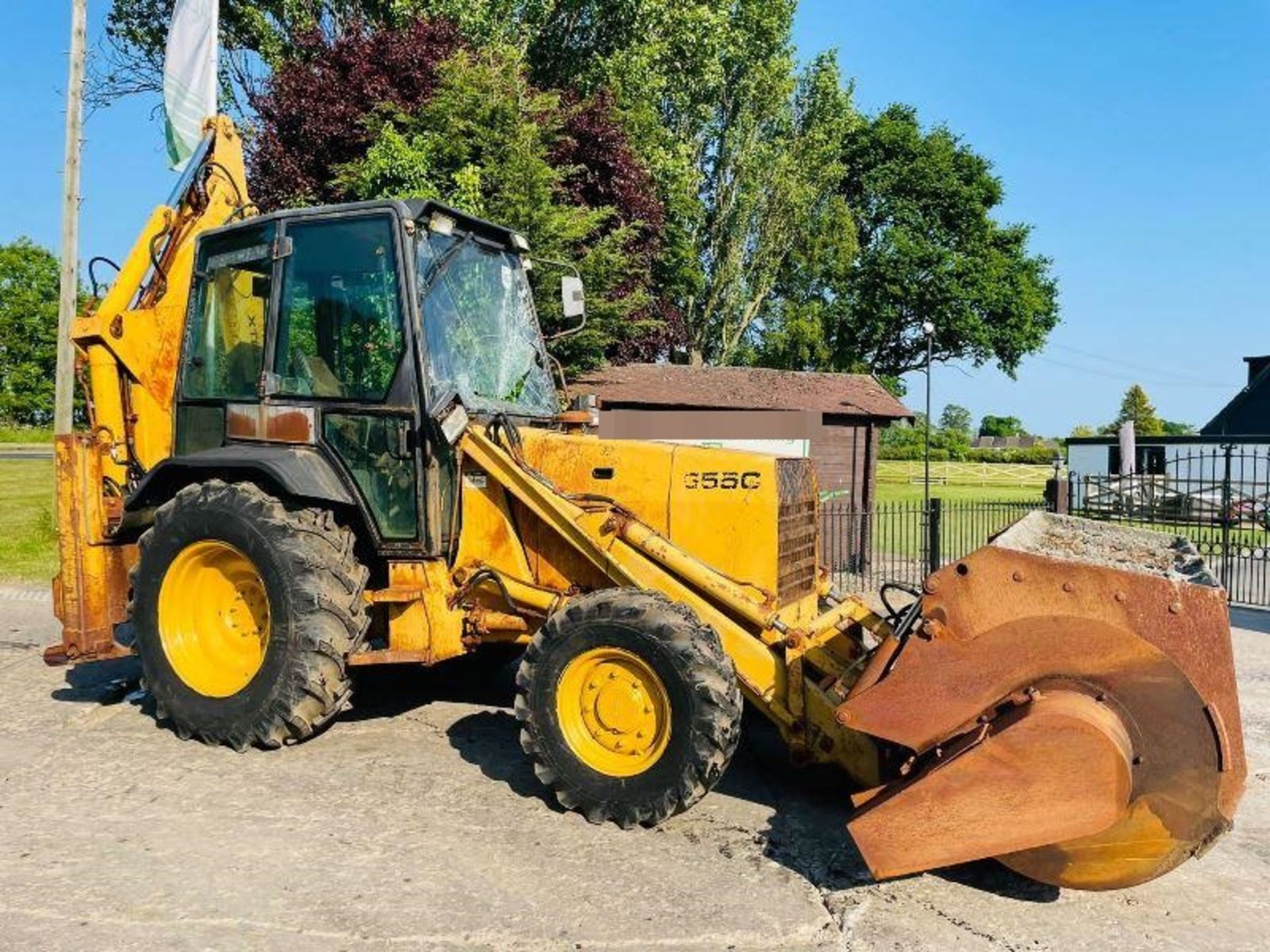 FORD NEW HOLLAND 655C 4WD BACKHOE C/W EXTENDING DIG & CEMENT MIXER BUCKET - Image 6 of 15