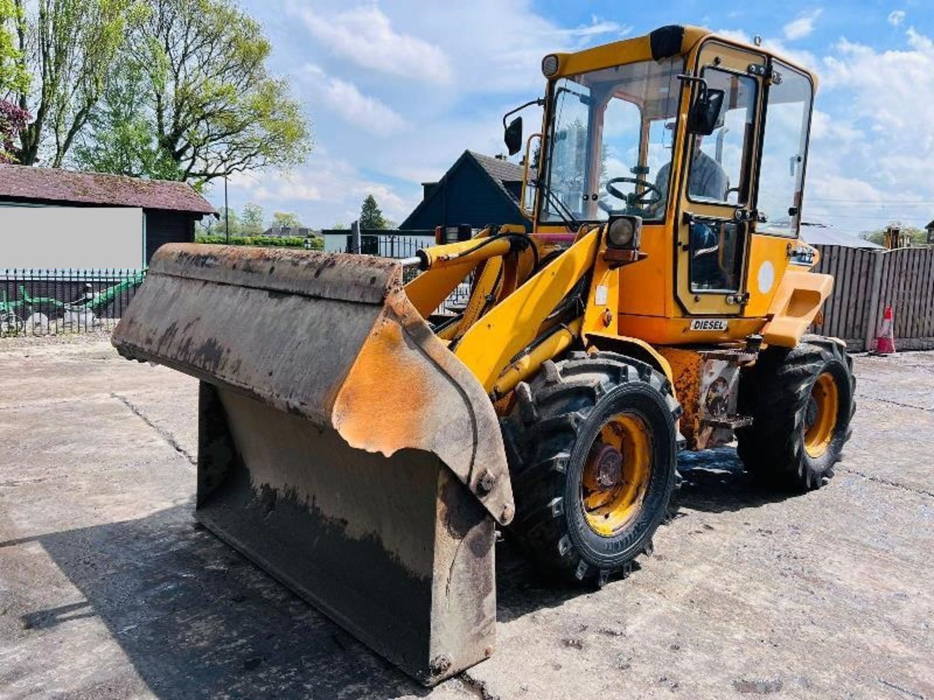 HYUNDIA HL710-3 4WD LOADING SHOVEL *4061 HOURS* C/W THREE IN ONE BUCKET - Image 14 of 20