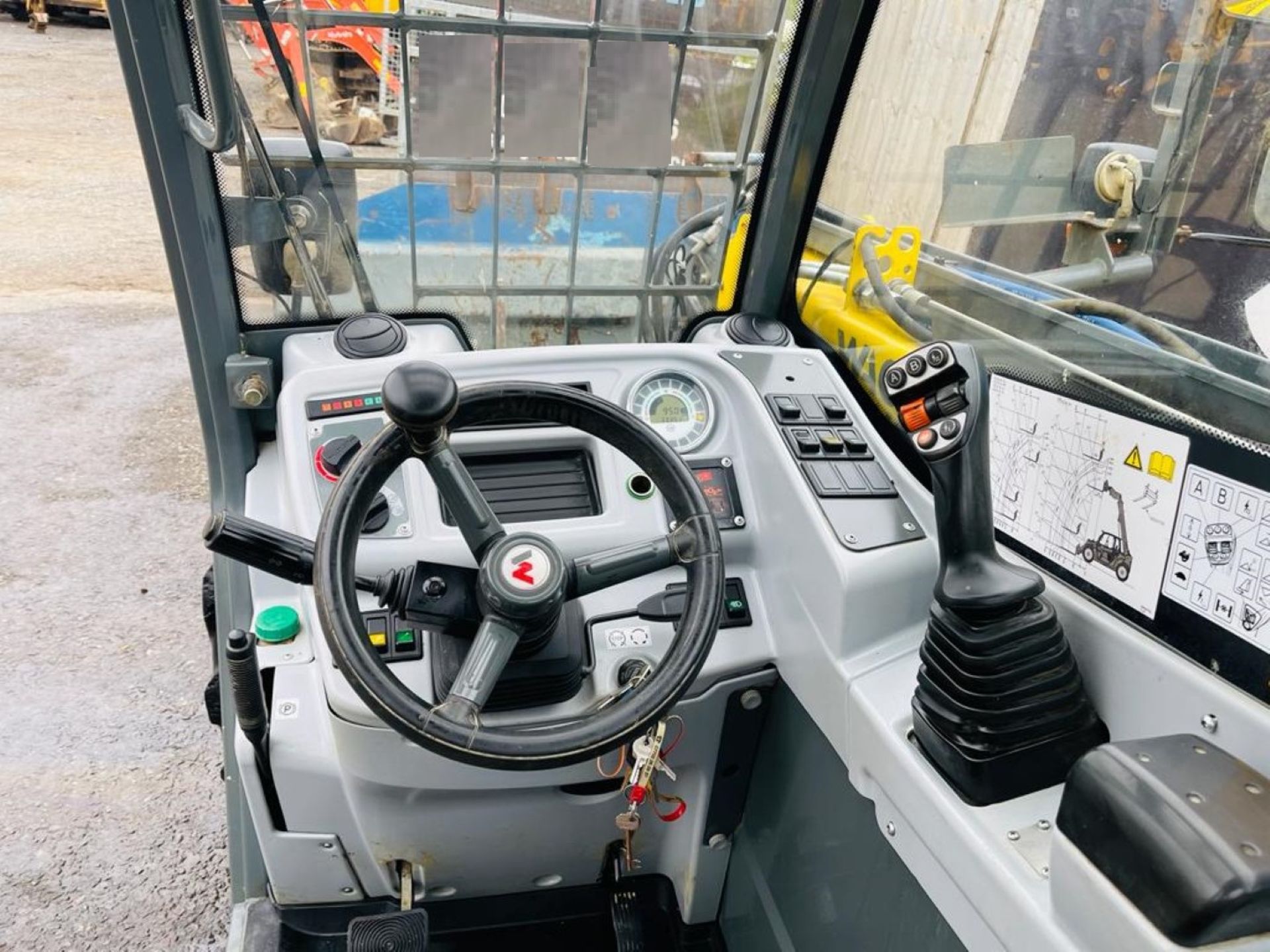 WACKER NEUSON TH522 YEAR 2016 3335 HOURS JOYSTICK HYDRAULIC HITCH 5 M REACH 2200 KG LIFT - Image 11 of 15