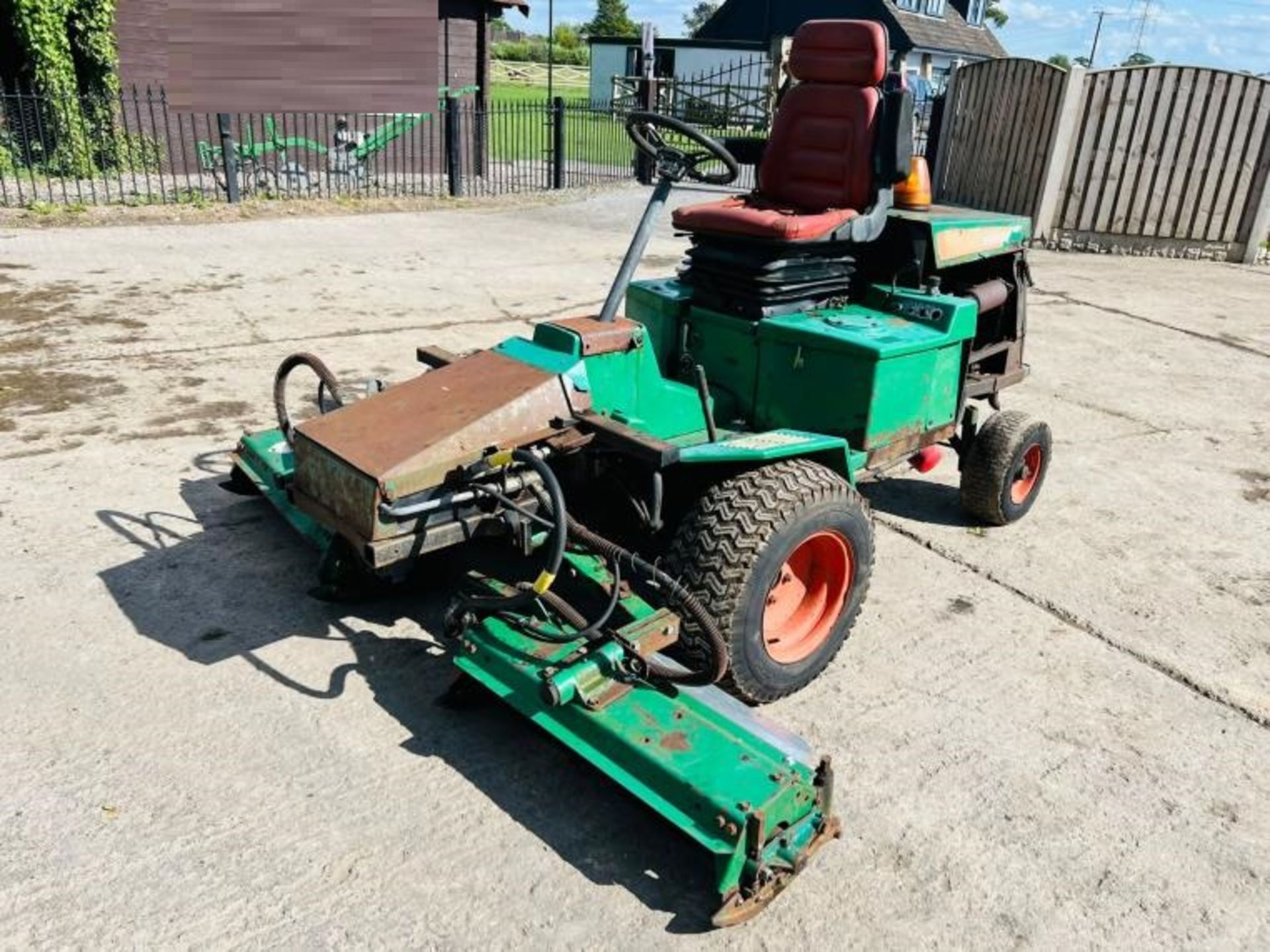 RANDSOME 3 GANG MOWER C/W KUBOTA 3 CYLINDER ENGINE - Image 2 of 9