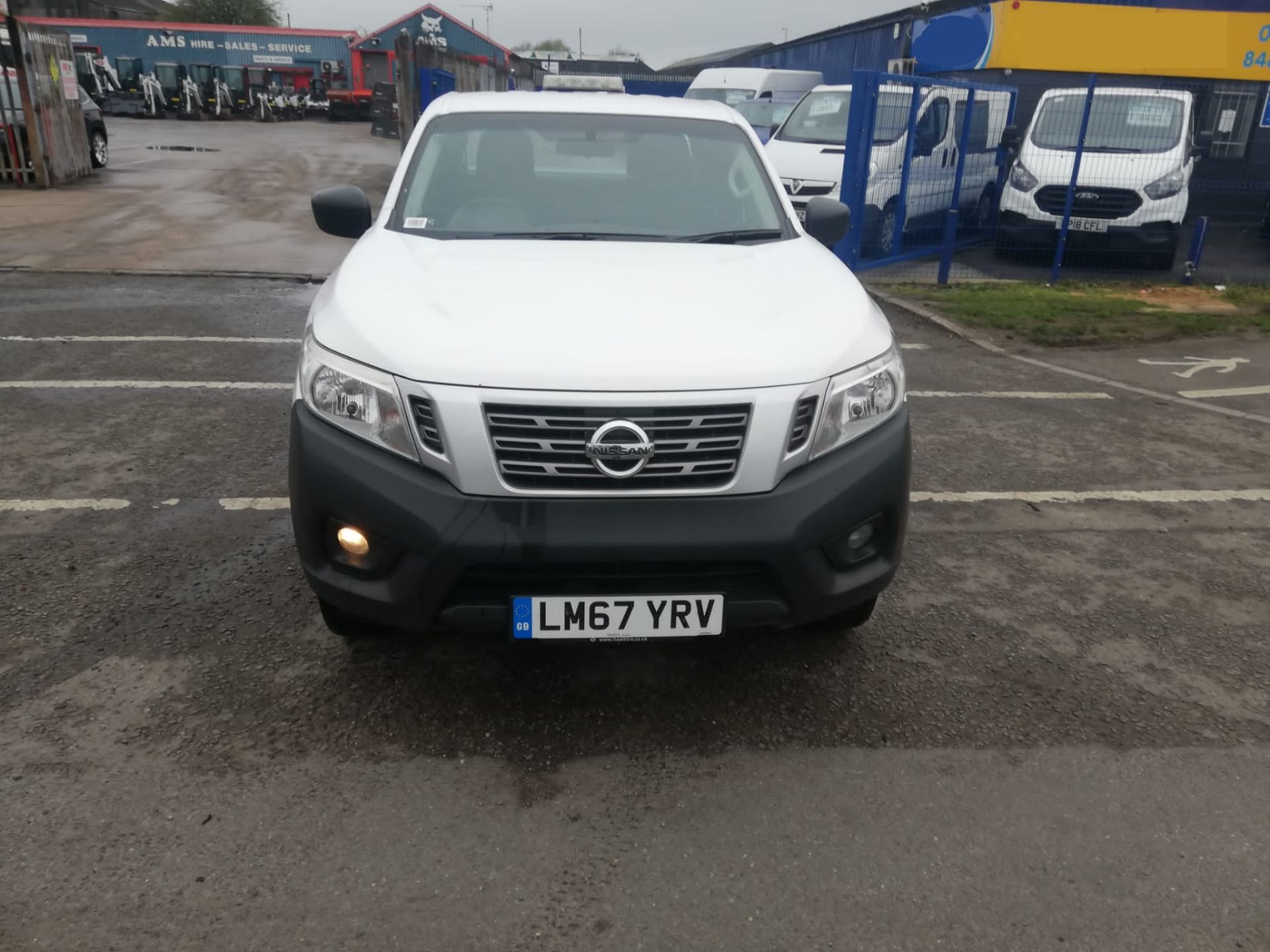 2017 67 NISSAN NAVARA KING CAB 4X4 PICK UP - 100K MILES - FULL DEALER HISTORY - EURO 6 - Image 3 of 10