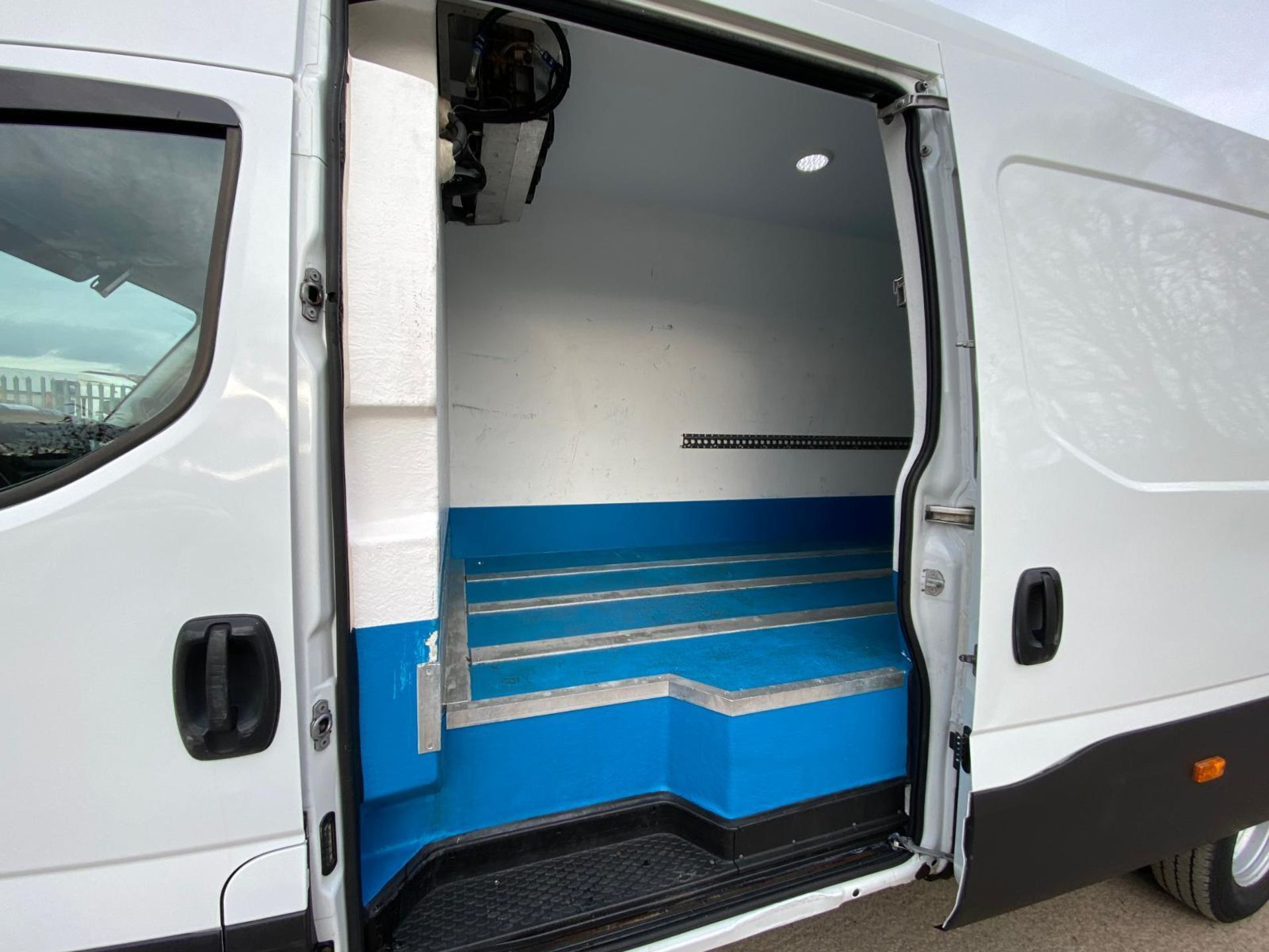 2015 IVECO DAILY65-170 6.5TON FRIGE VAN FREEZER VAN EURO6 ADBLUE ULEZ COMPLIANT - Image 4 of 12