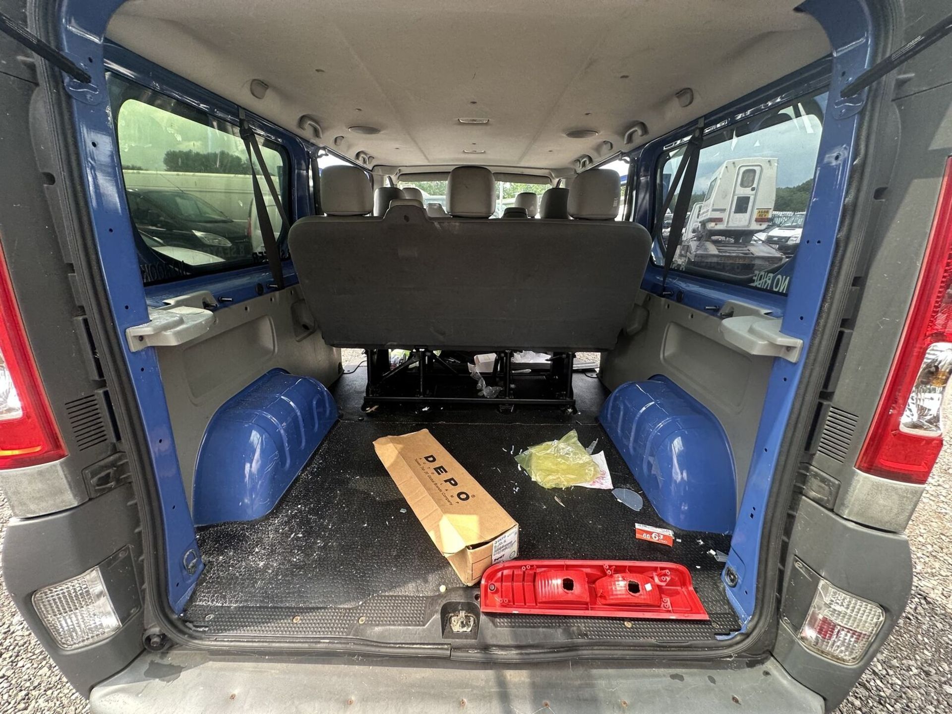2013 VAUXHALL VIVARO COMBI - - REQUIRES ATTENTION - SEE DESCRIPTION - Image 15 of 20