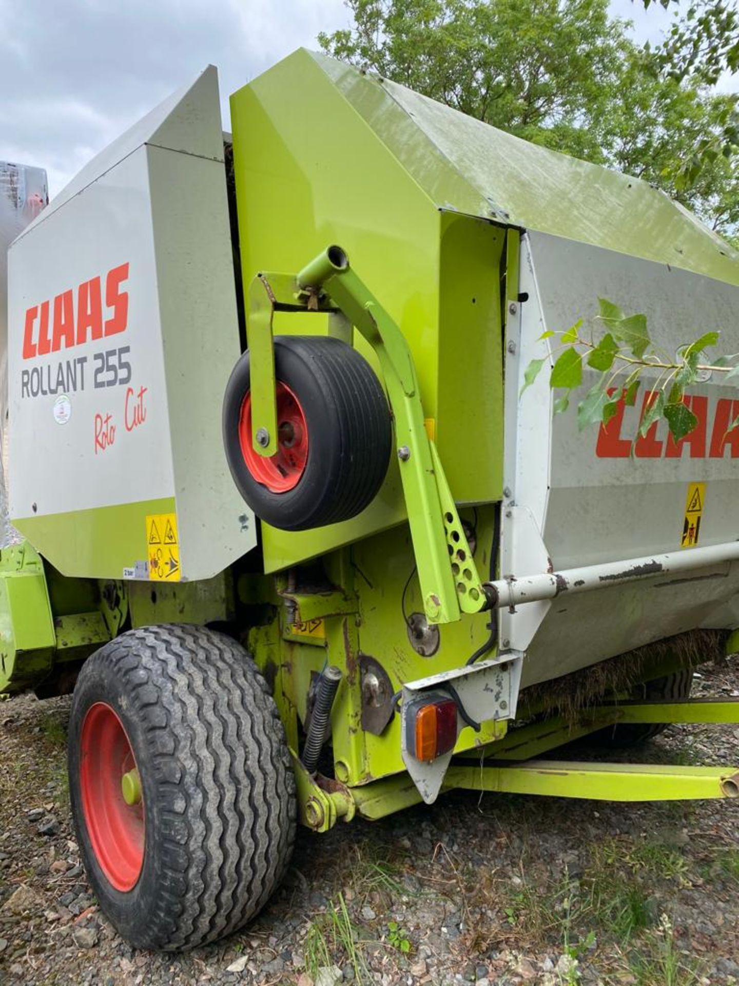 CLAAS ROLLANT 255 ROTO CUT ROUND BALER - Image 9 of 9