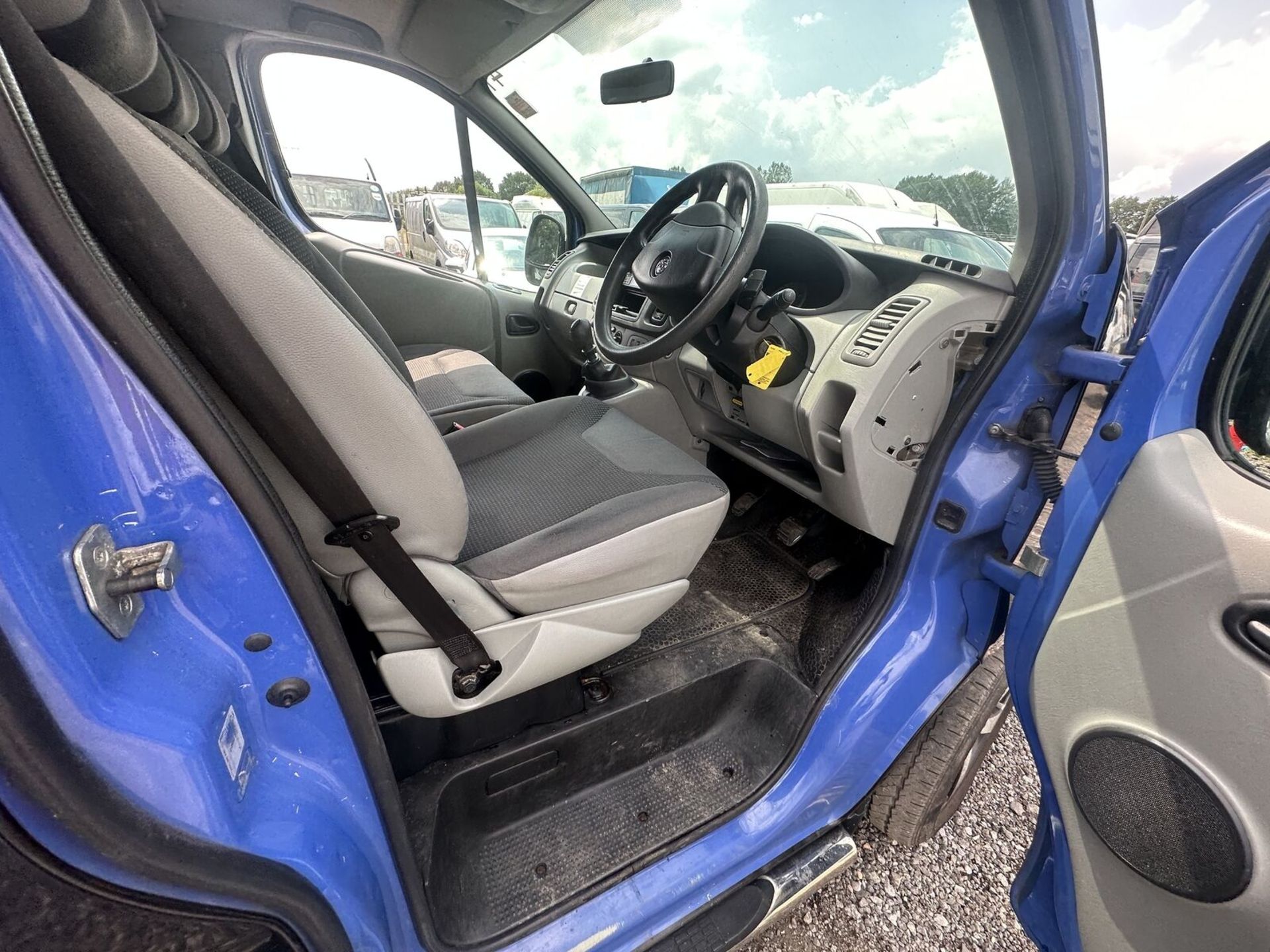 2013 VAUXHALL VIVARO COMBI - - REQUIRES ATTENTION - SEE DESCRIPTION - Image 3 of 20